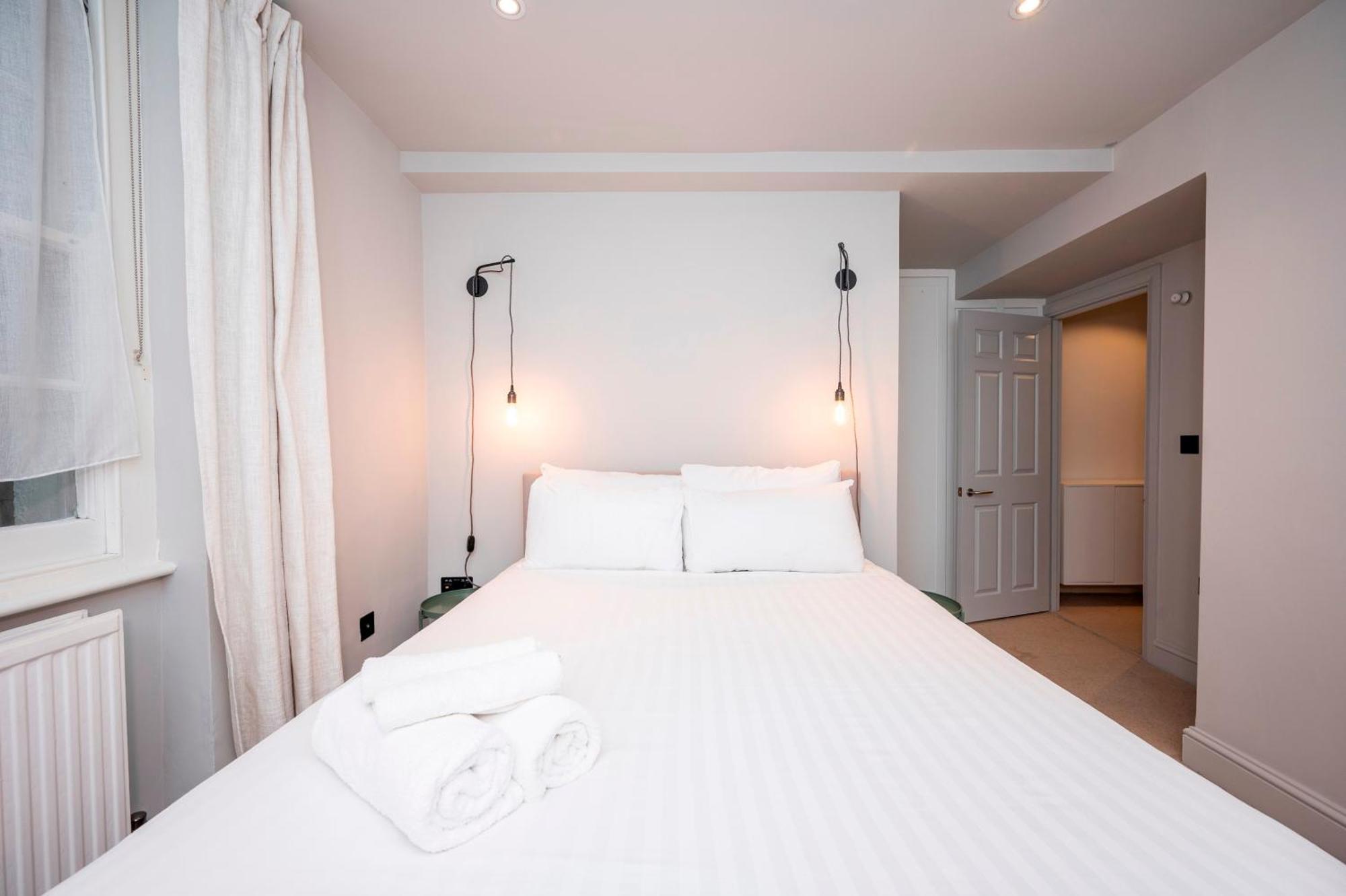 Pass The Keys Luxury Stylish Duplex With Private Garden * London