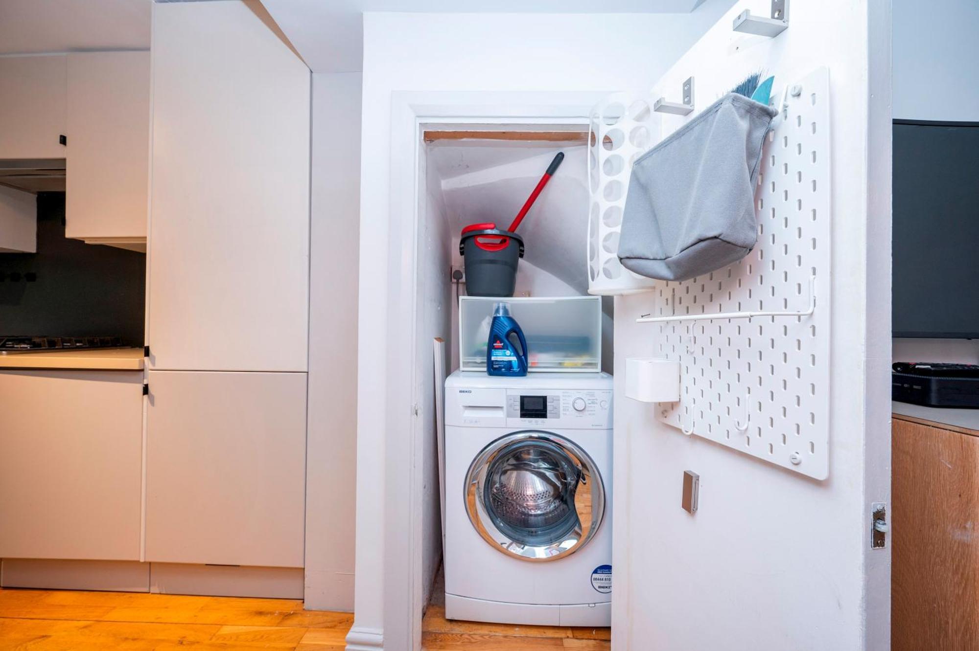 Pass The Keys Luxury Stylish Duplex With Private Garden Apartment London