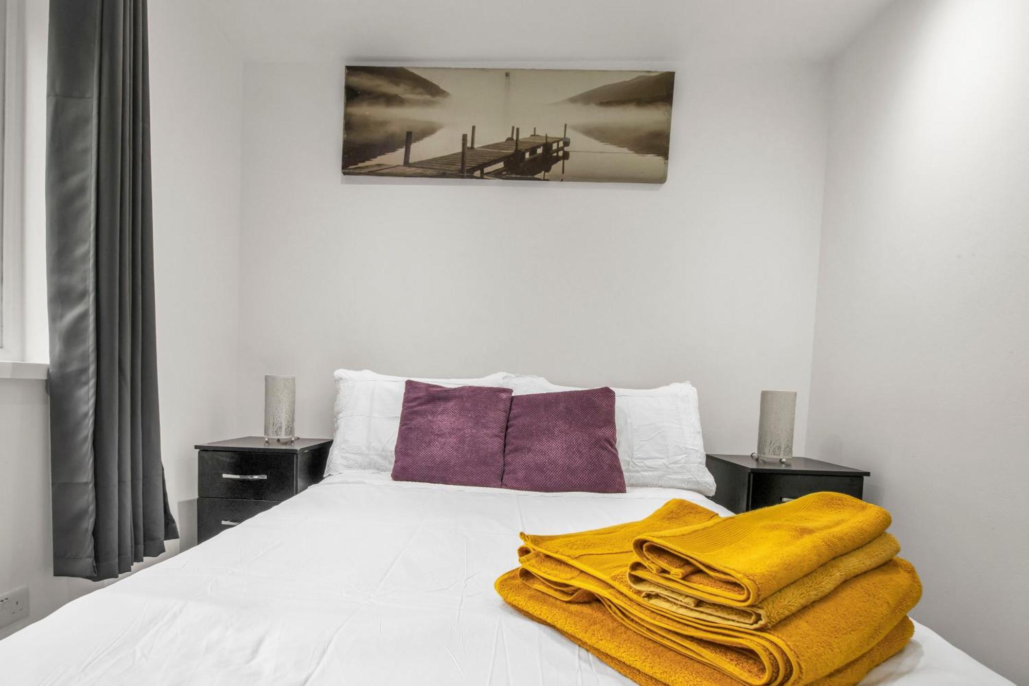 Leilighet New King Size Bed With Free Parking London