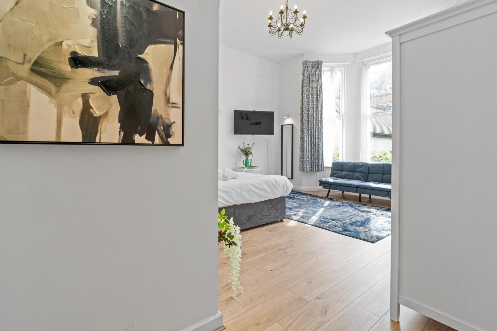 Charming 3br By Redcliffe Gdns Semesterbostad *