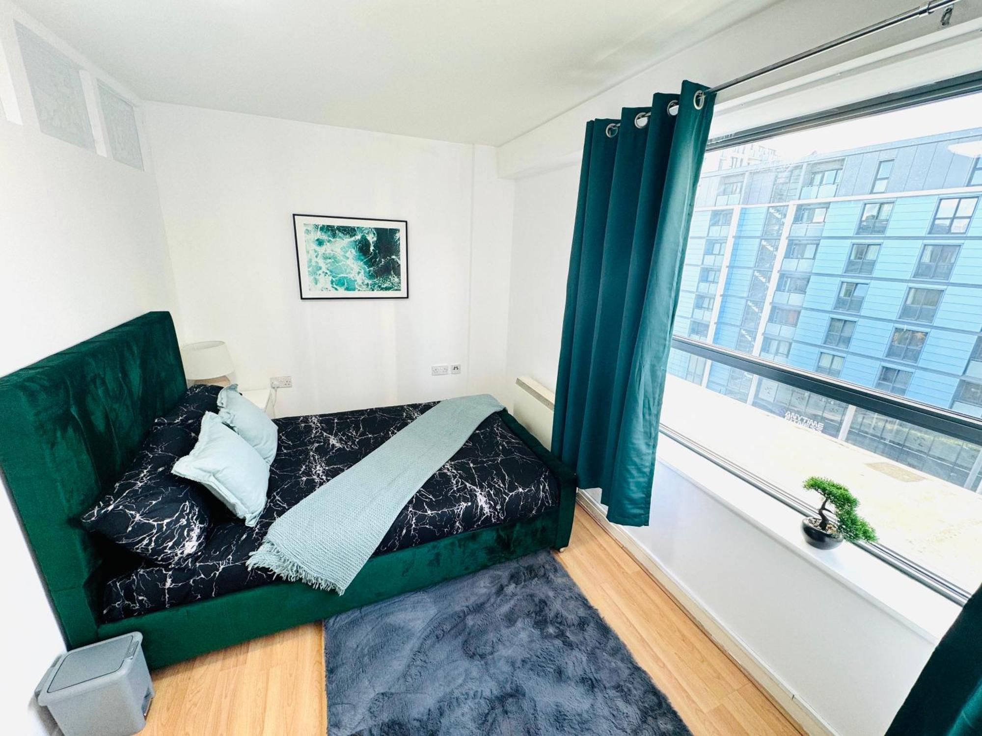 Lejlighed Magnificent Luxurious For 6ppl In Stratford - 6mins Walk To Stratford Station London