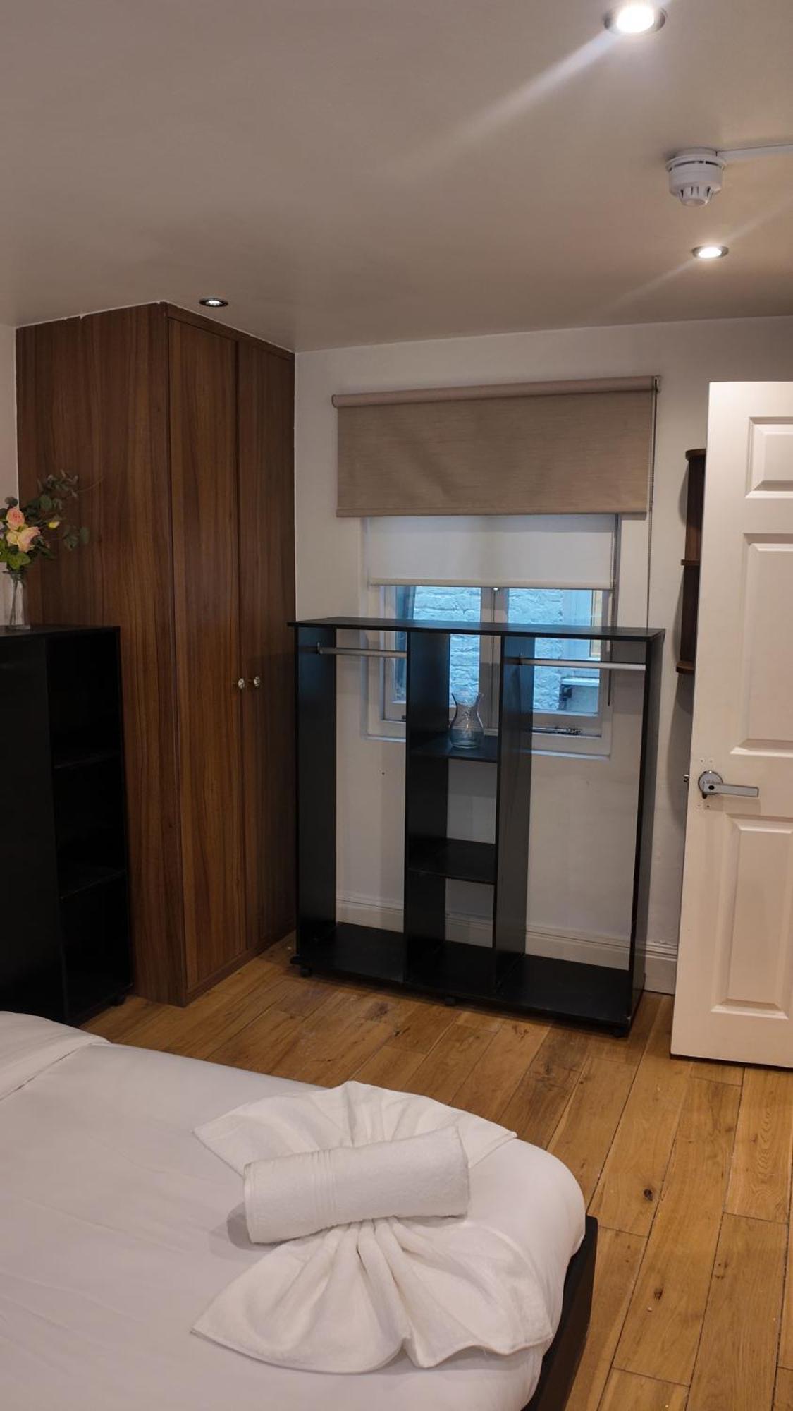 Ideal 2bhk In Upper Berkeley Bk1 * London