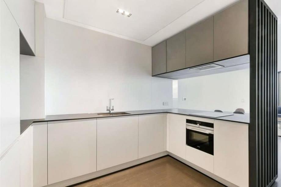 Amory Tower - High Rise Pinnacle Apartment *