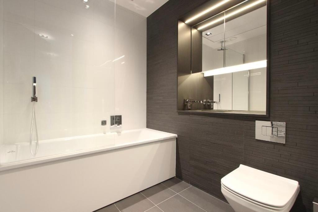 Amory Tower - High Rise Pinnacle Apartment *