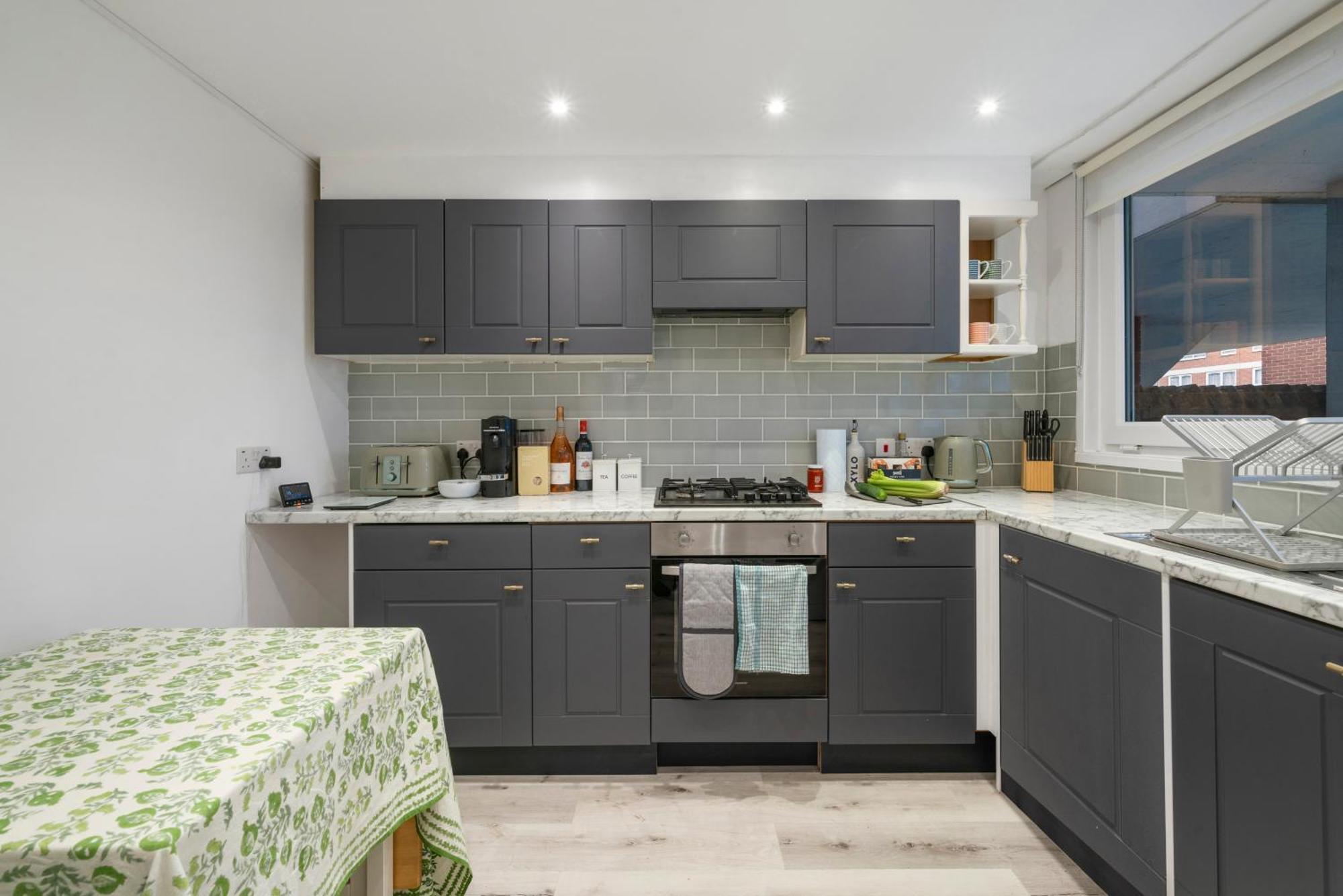Fantastic Split-level Flat Next To Battersea Park