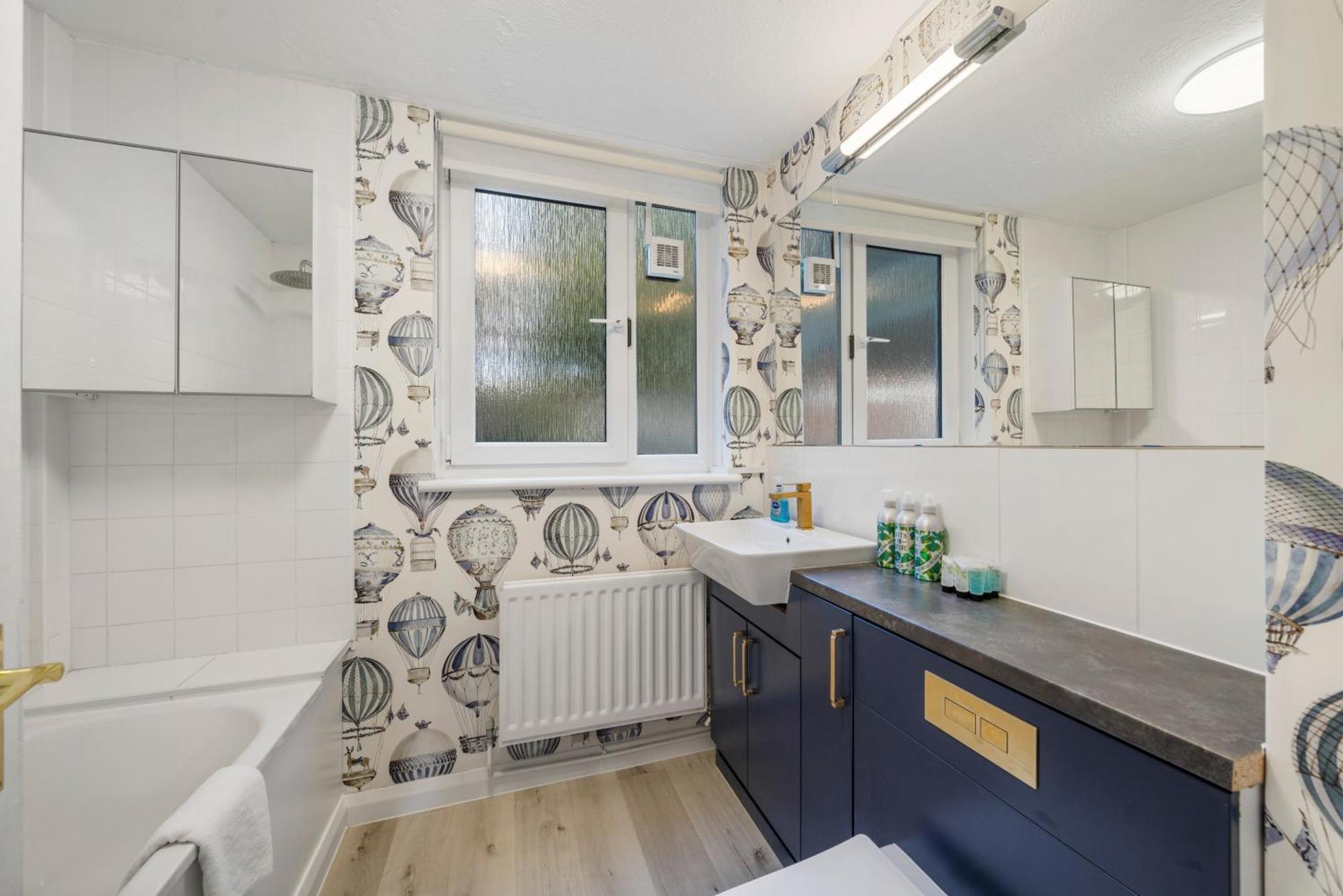 Leilighet Fantastic Split-level Flat Next To Battersea Park *