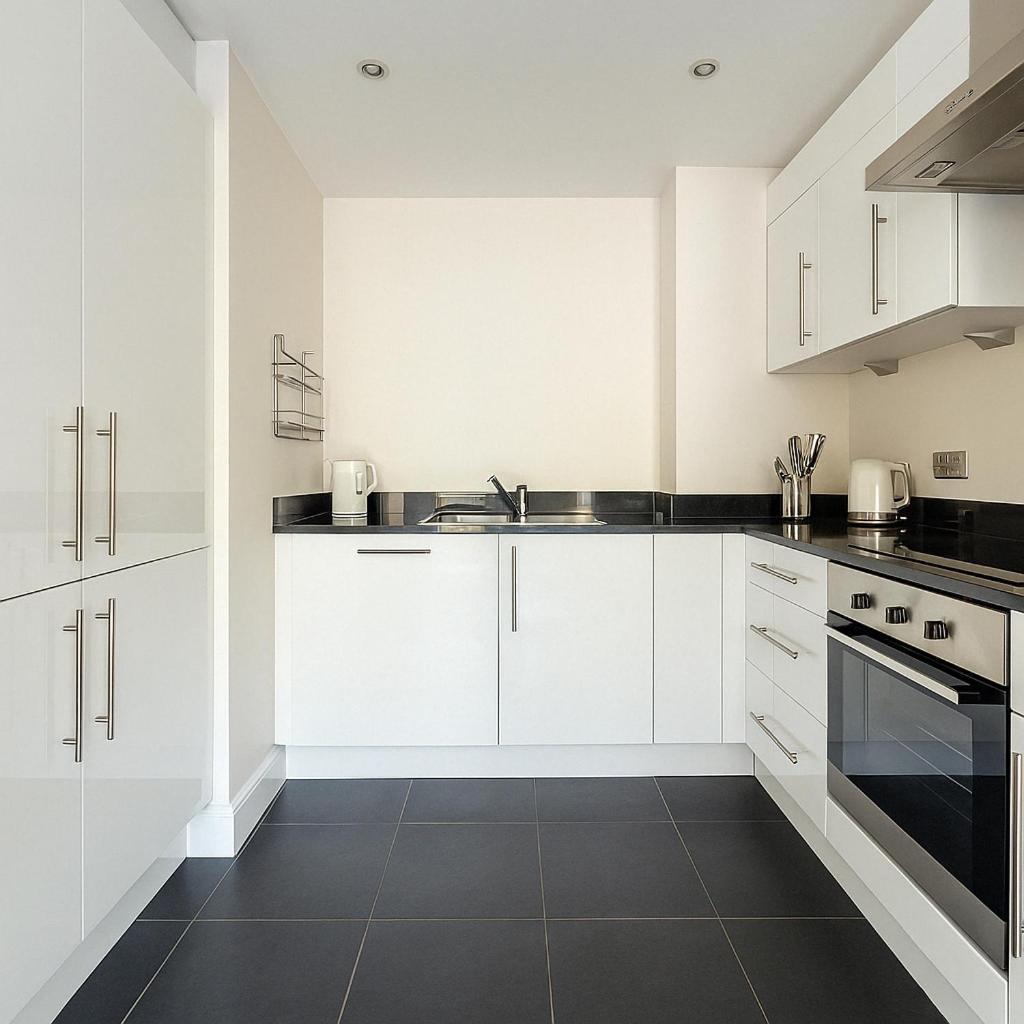 Stylish 1-bed Flat In Greenwich - Steps From Dlr & Views Apartment