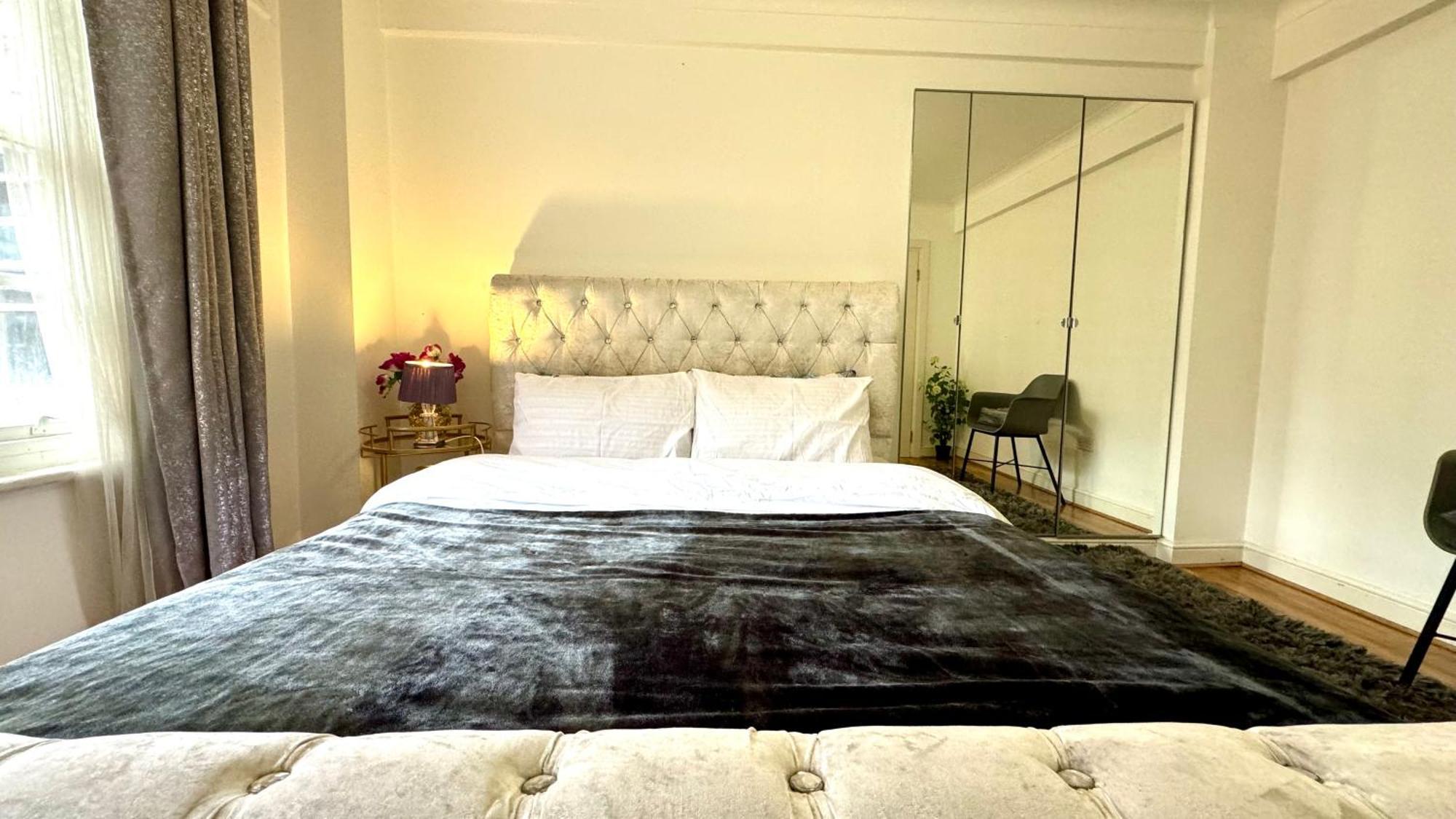 1 Bedroom Edgware Road Hosted By Ali