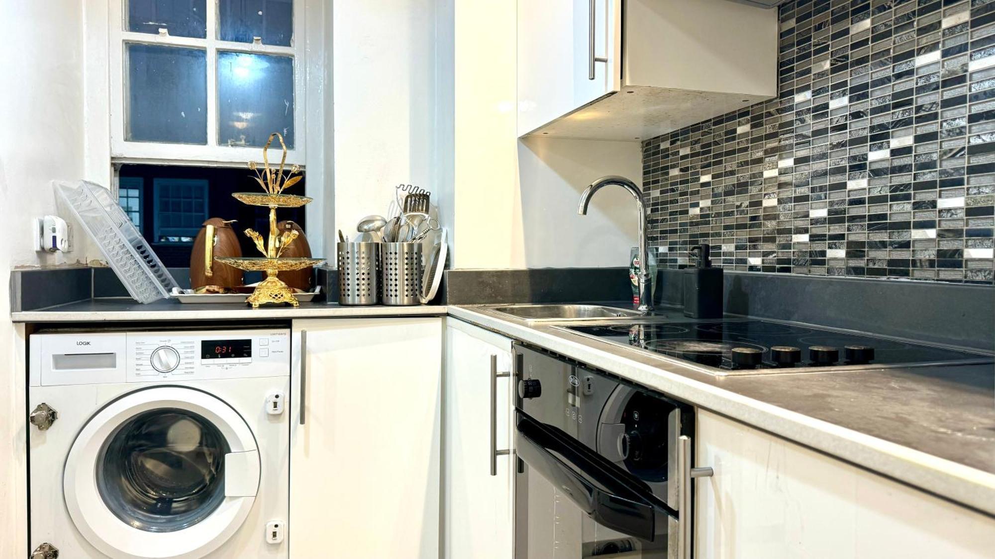 1 Bedroom Edgware Road Hosted By Ali