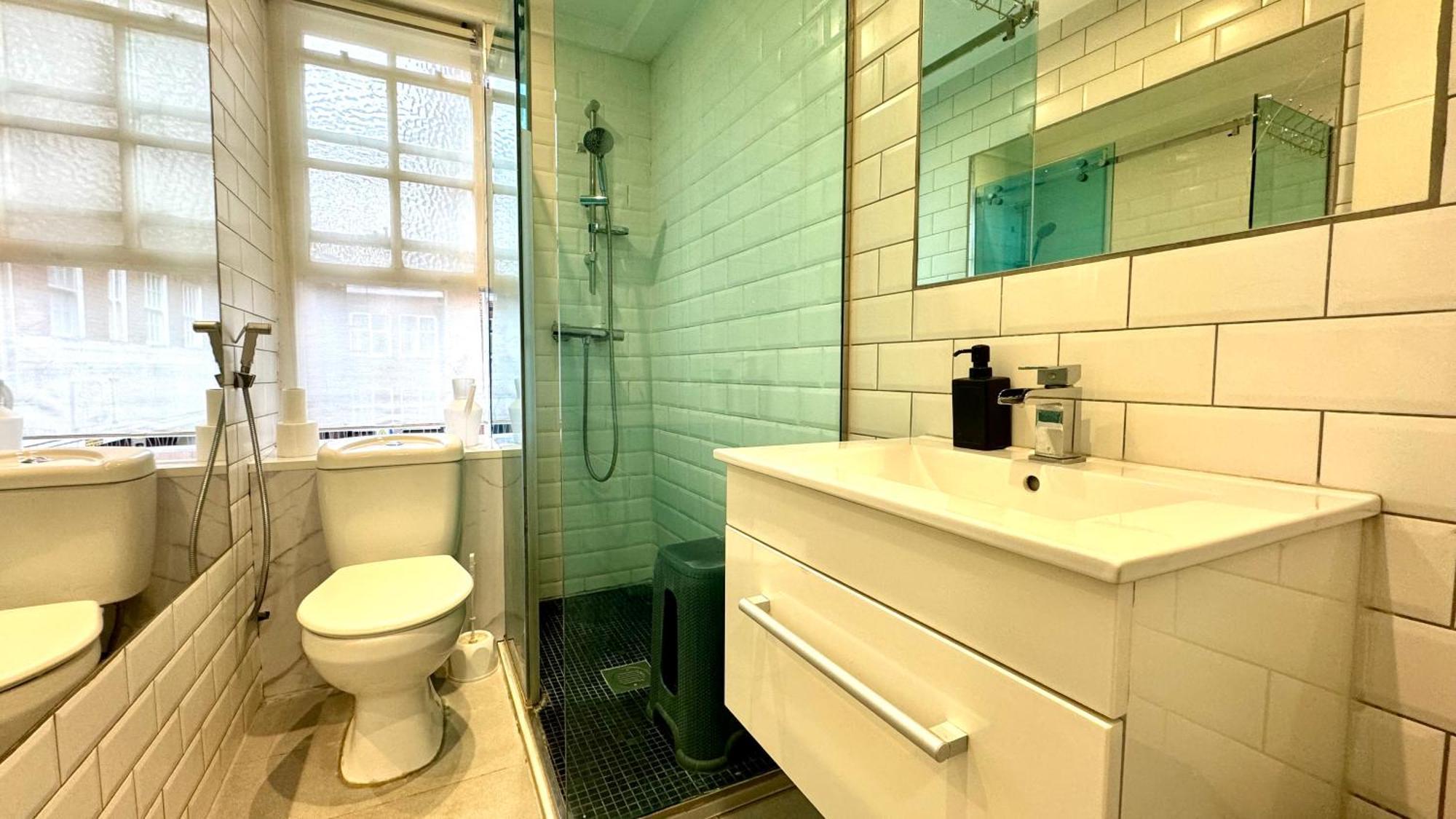 1 Bedroom Edgware Road Hosted By Ali London