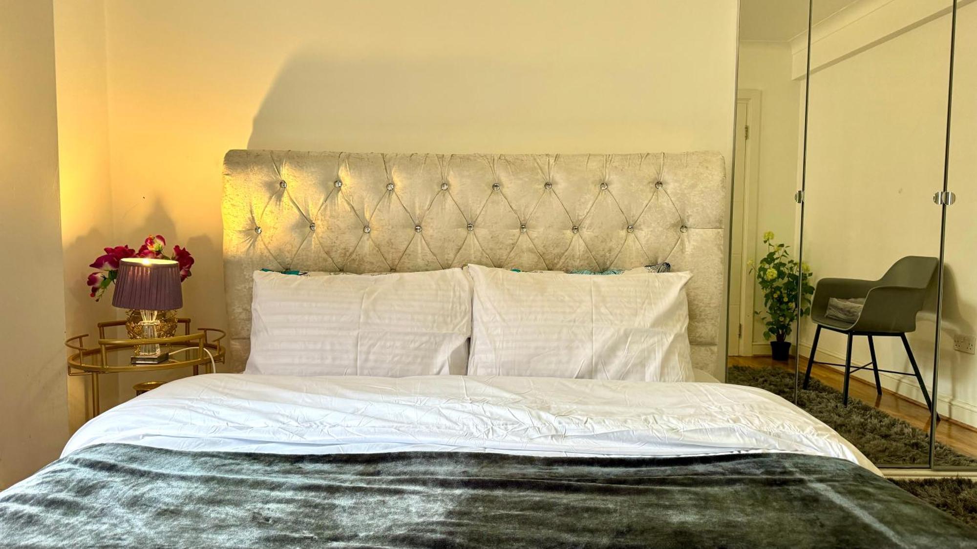 Apartment 1 Bedroom Edgware Road Hosted By Ali