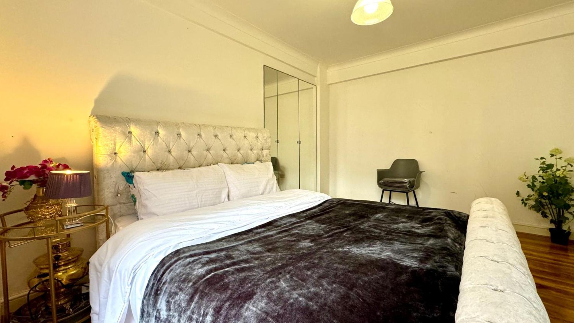 1 Bedroom Edgware Road Hosted By Ali London
