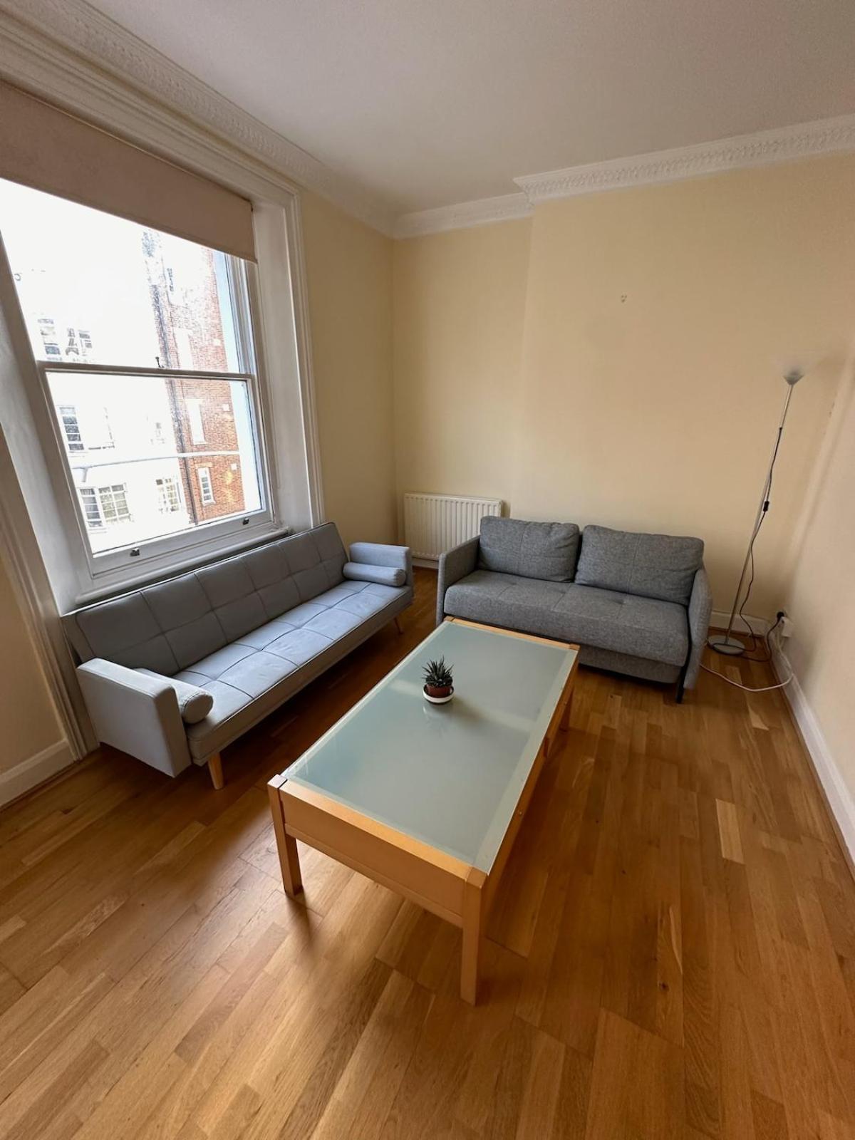 Notting Hill - Welcoming 2-bed Flat