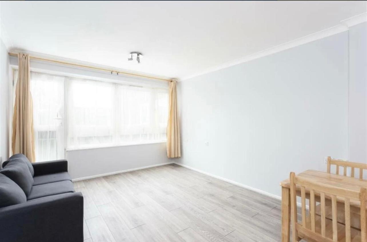 Modern Spacious 1 Bed Flat Westfield Shepherds Bush Free Wifi Apartment London