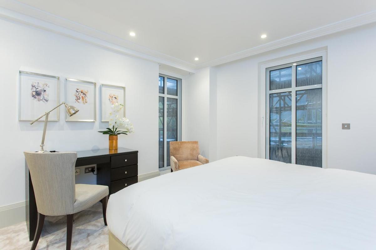 Apartment Luxury 2 Bedroom Flat Park Lane Pl2b London