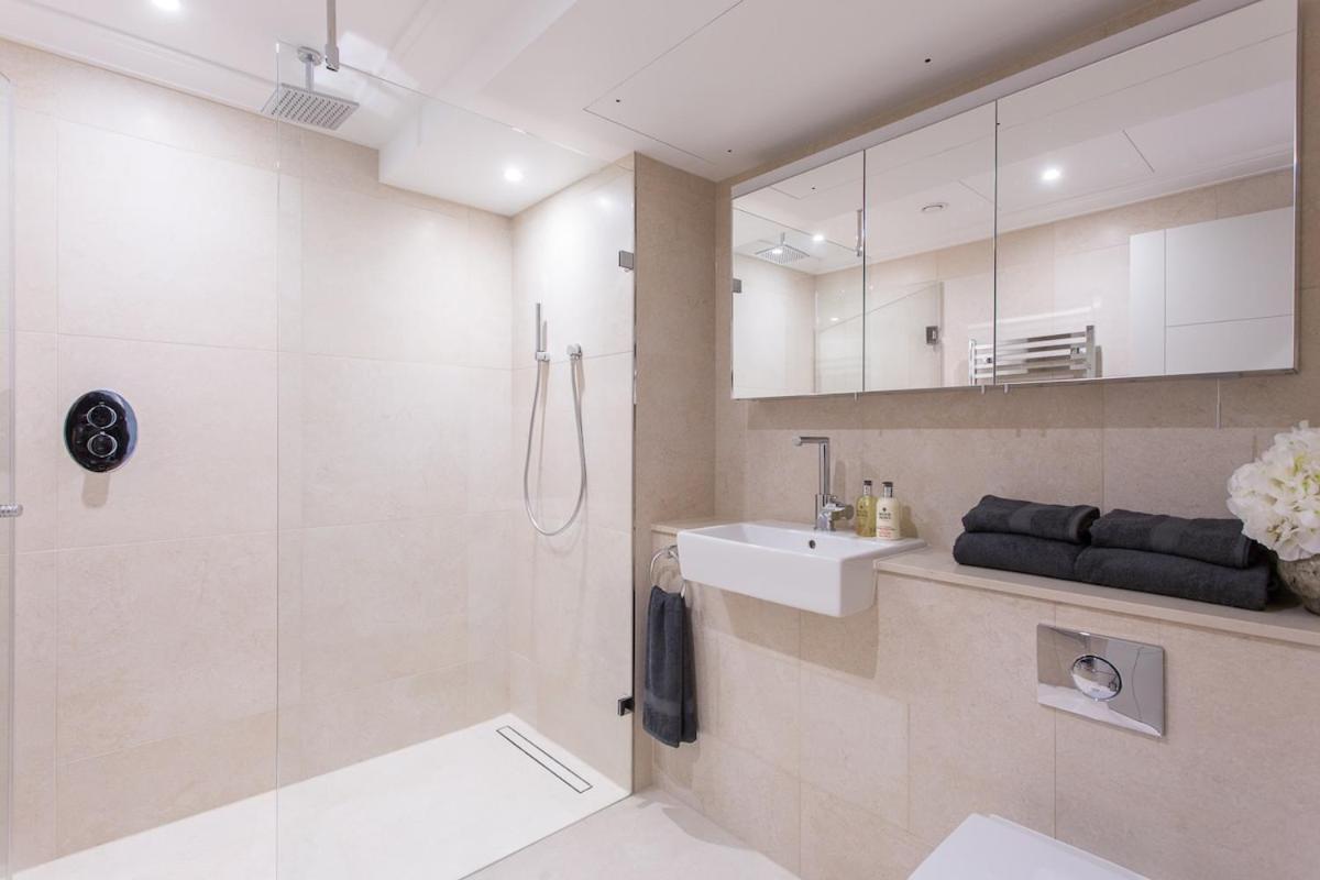 Apartment Luxury 2 Bedroom Flat Park Lane Pl2b