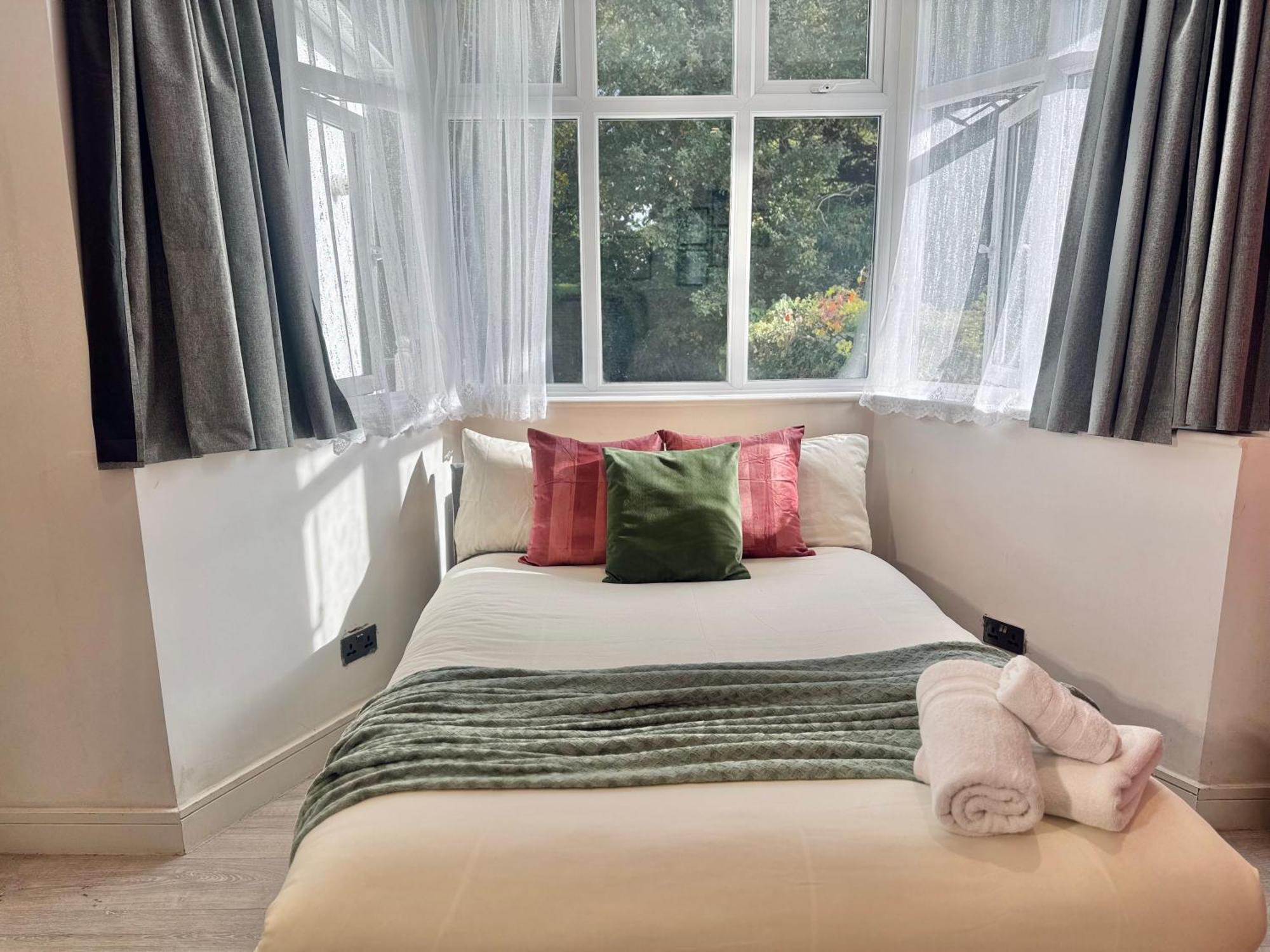 En-suites With Free Parking 30min To Gasthof *