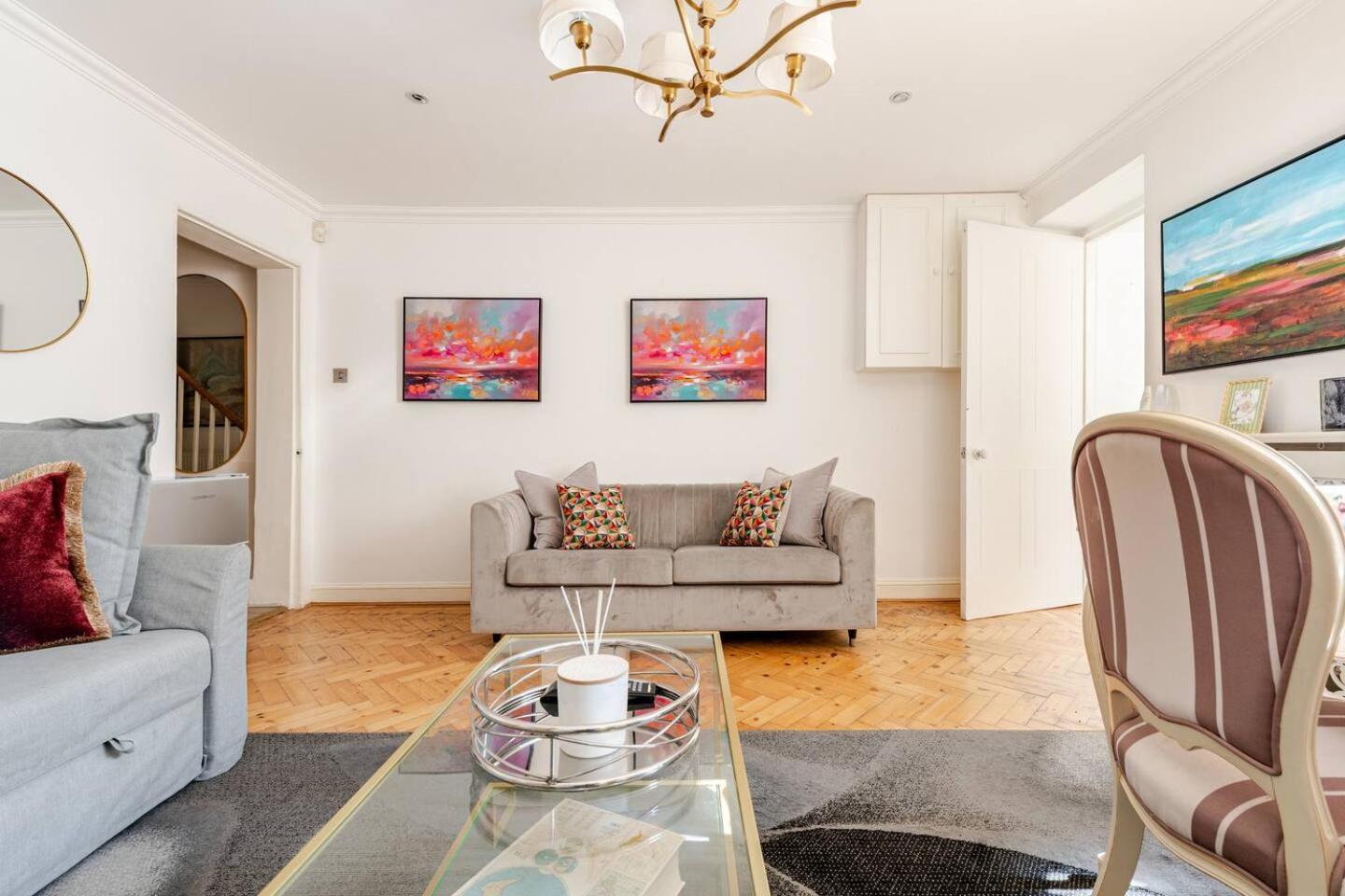 Spacious And Private By Royal Palace Appartamento Londra