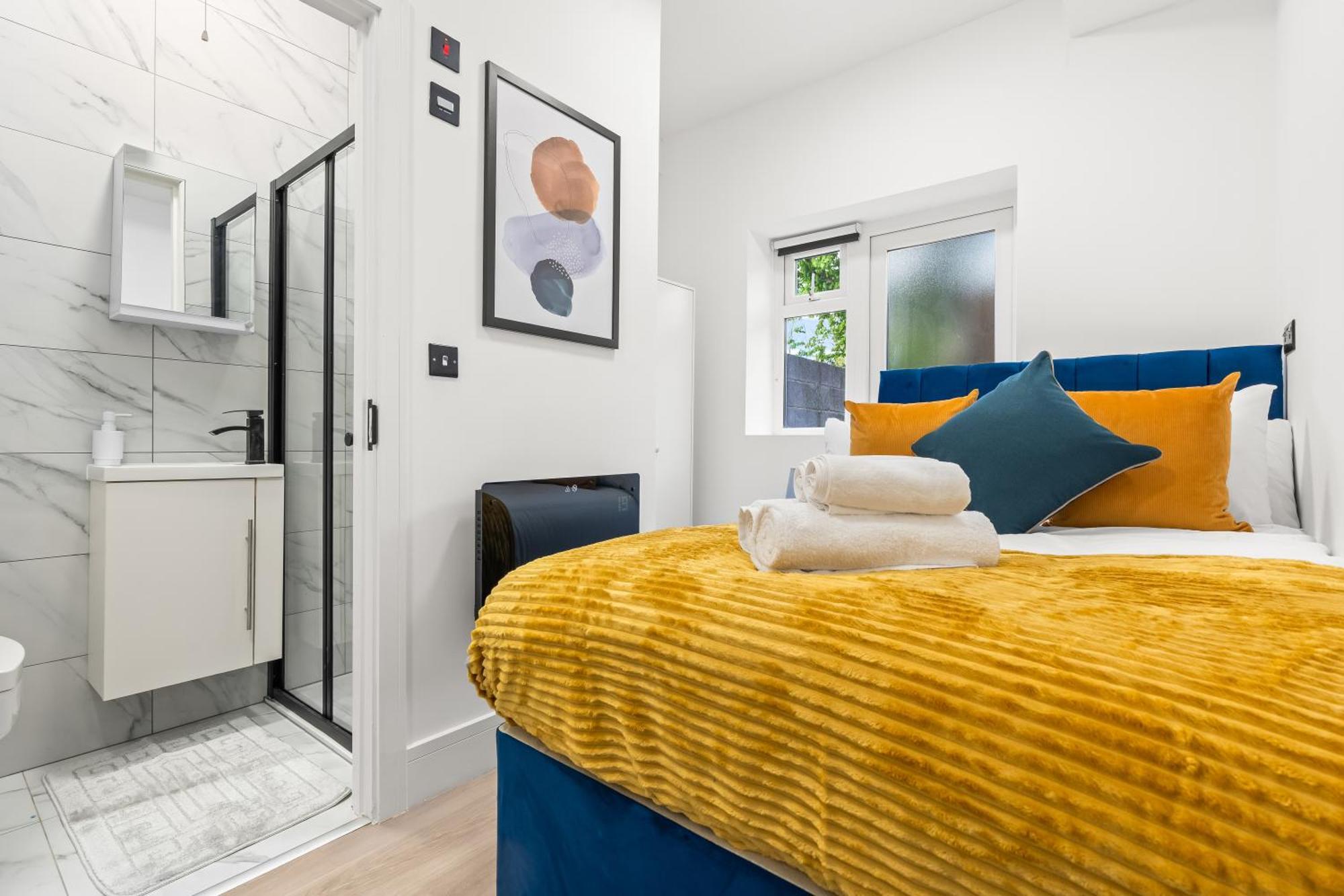 Modern 4 Bed - Free Parking * Londra