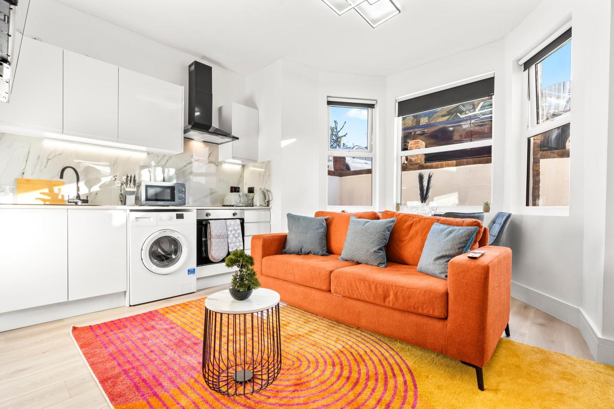 Modern 4 Bed - Free Parking * Londra