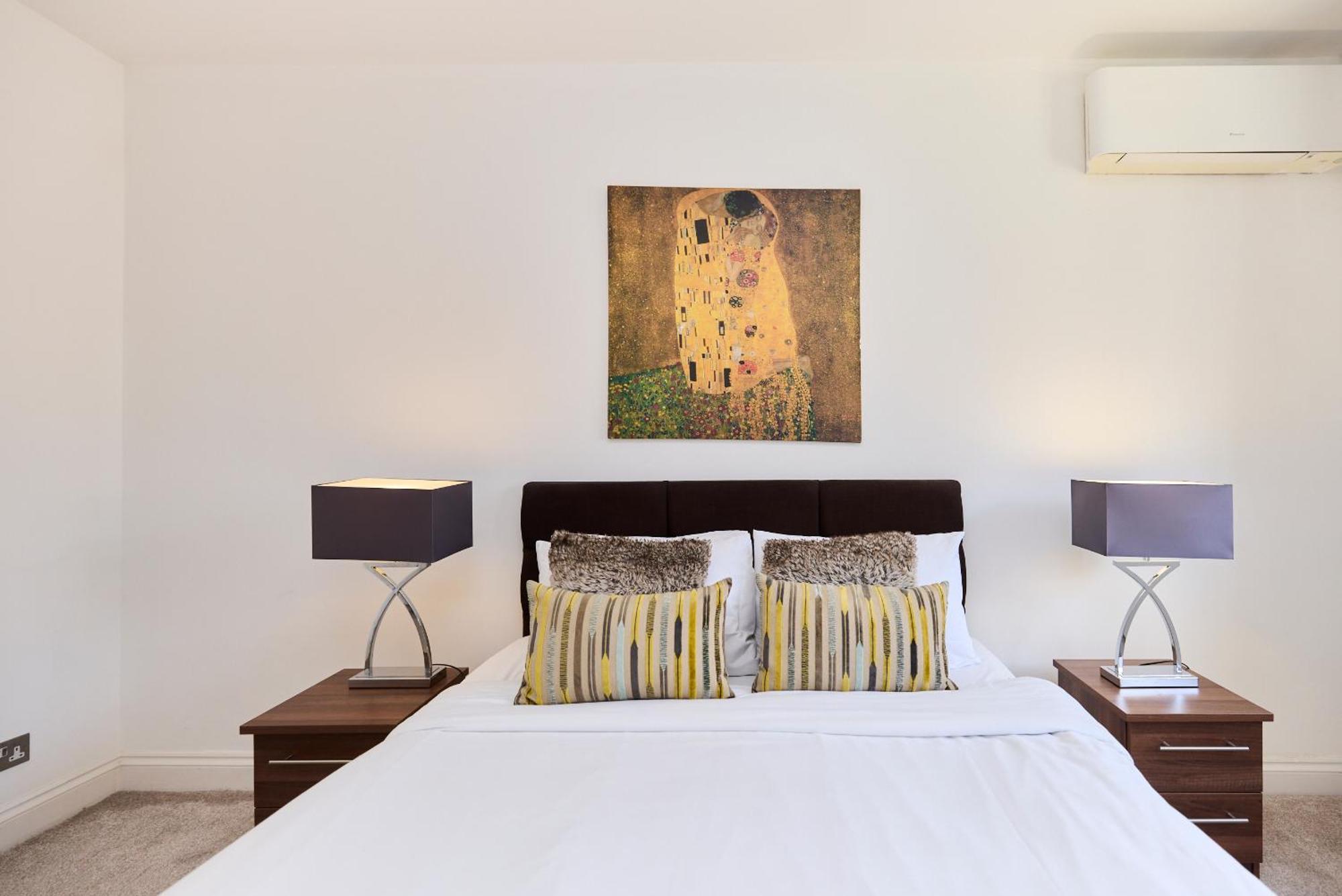 The Porchester Gardens - Modern & Bright 4bdr With Garden And Parking Lägenhet