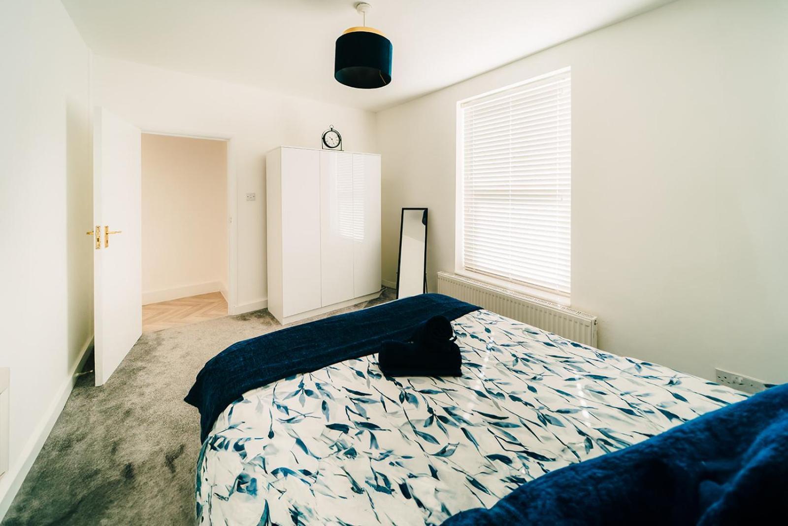 Apartment Two Bedroom By Brookland Serviced Short Lets With Free Wifi *