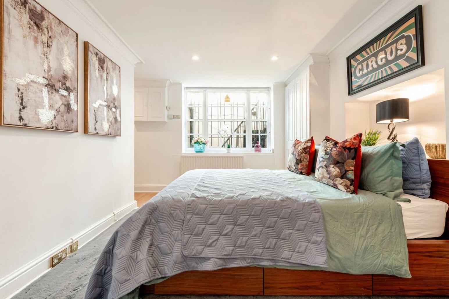 Appartamento Spacious And Private By Royal Palace Londra