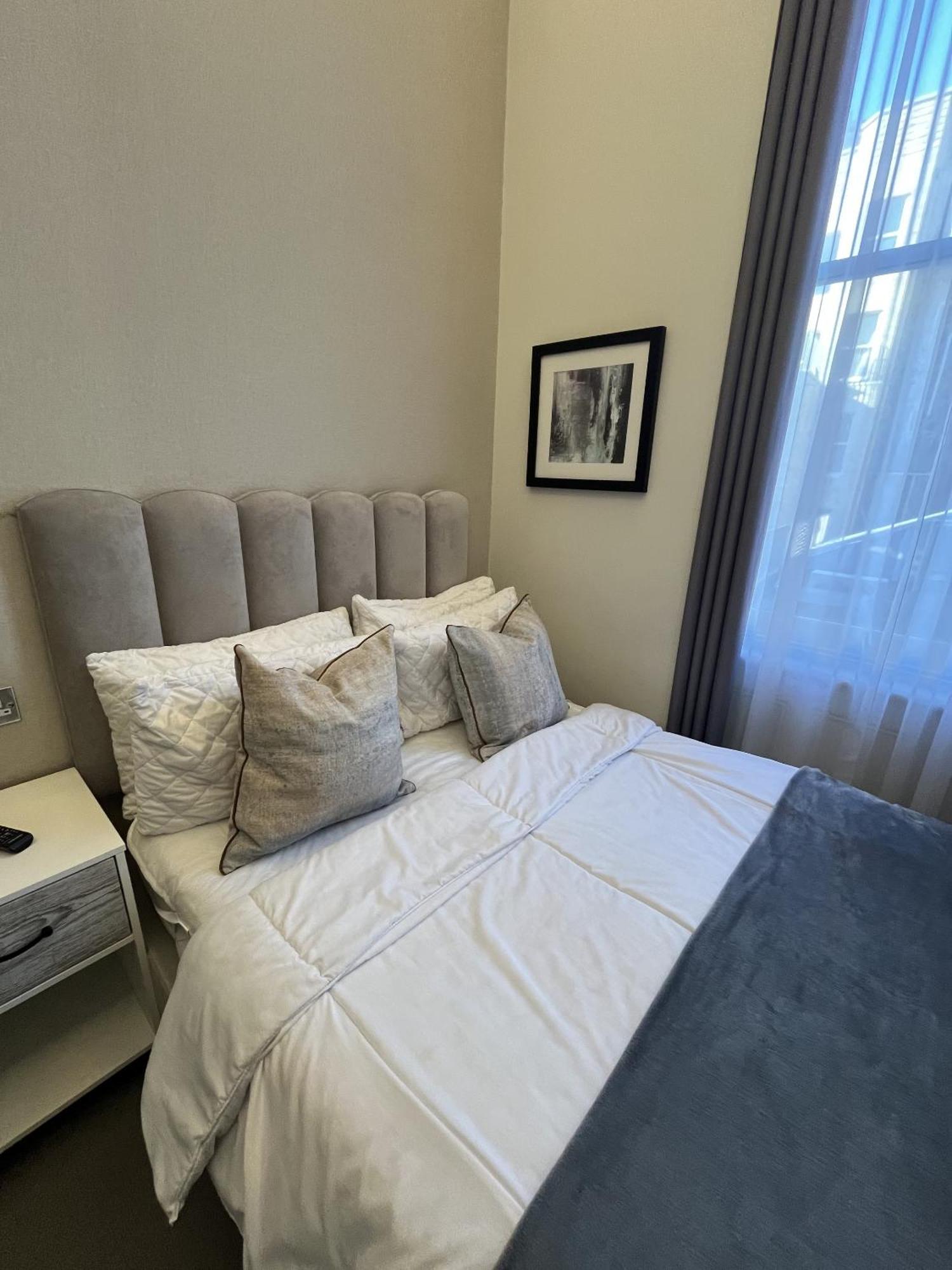High Street Kensington Apartment London