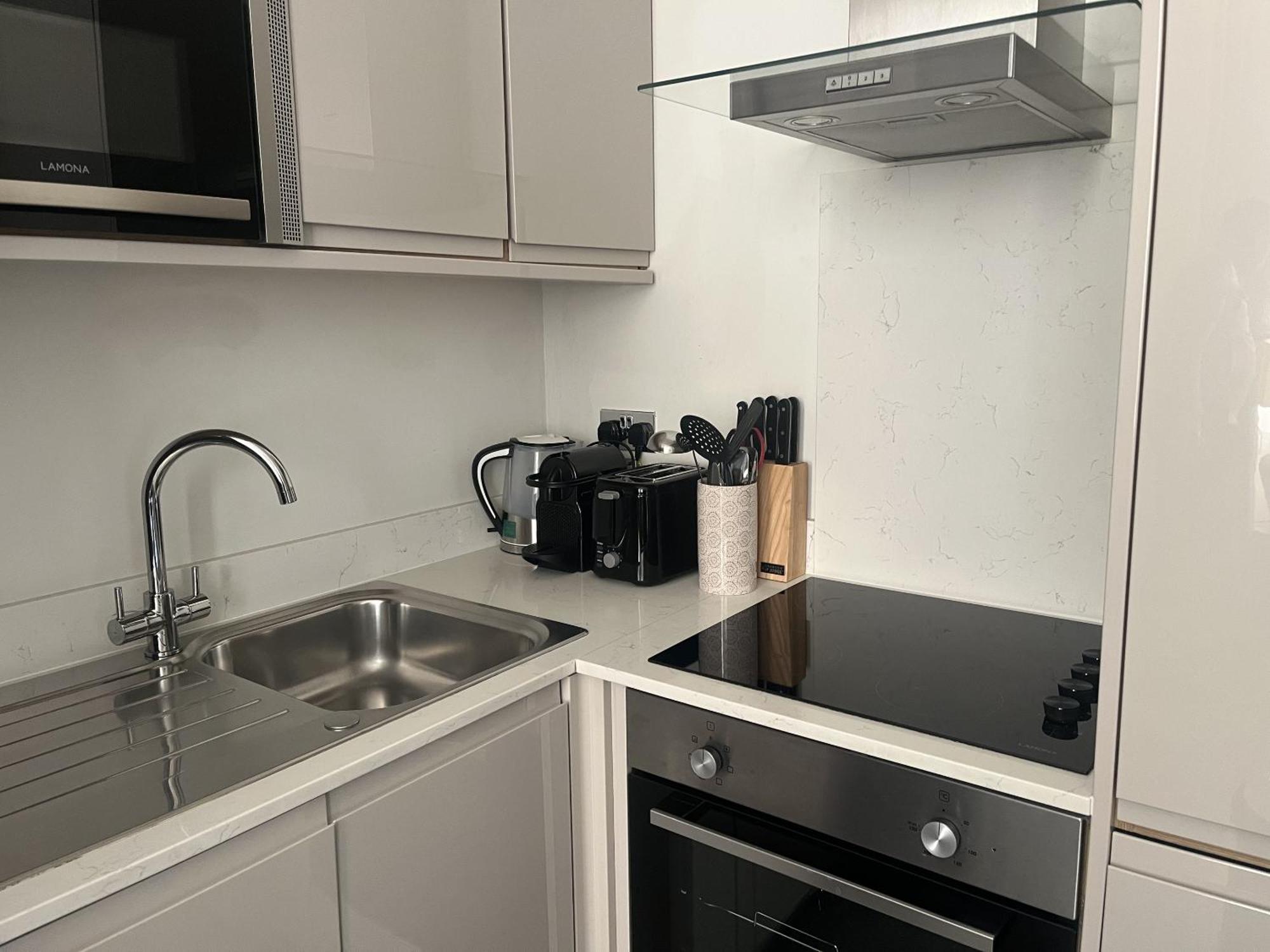 Apartment High Street Kensington London