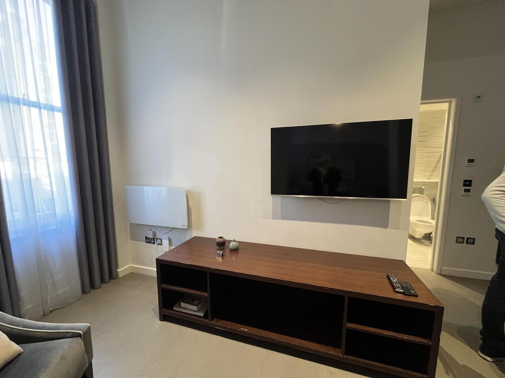 High Street Kensington Apartment *