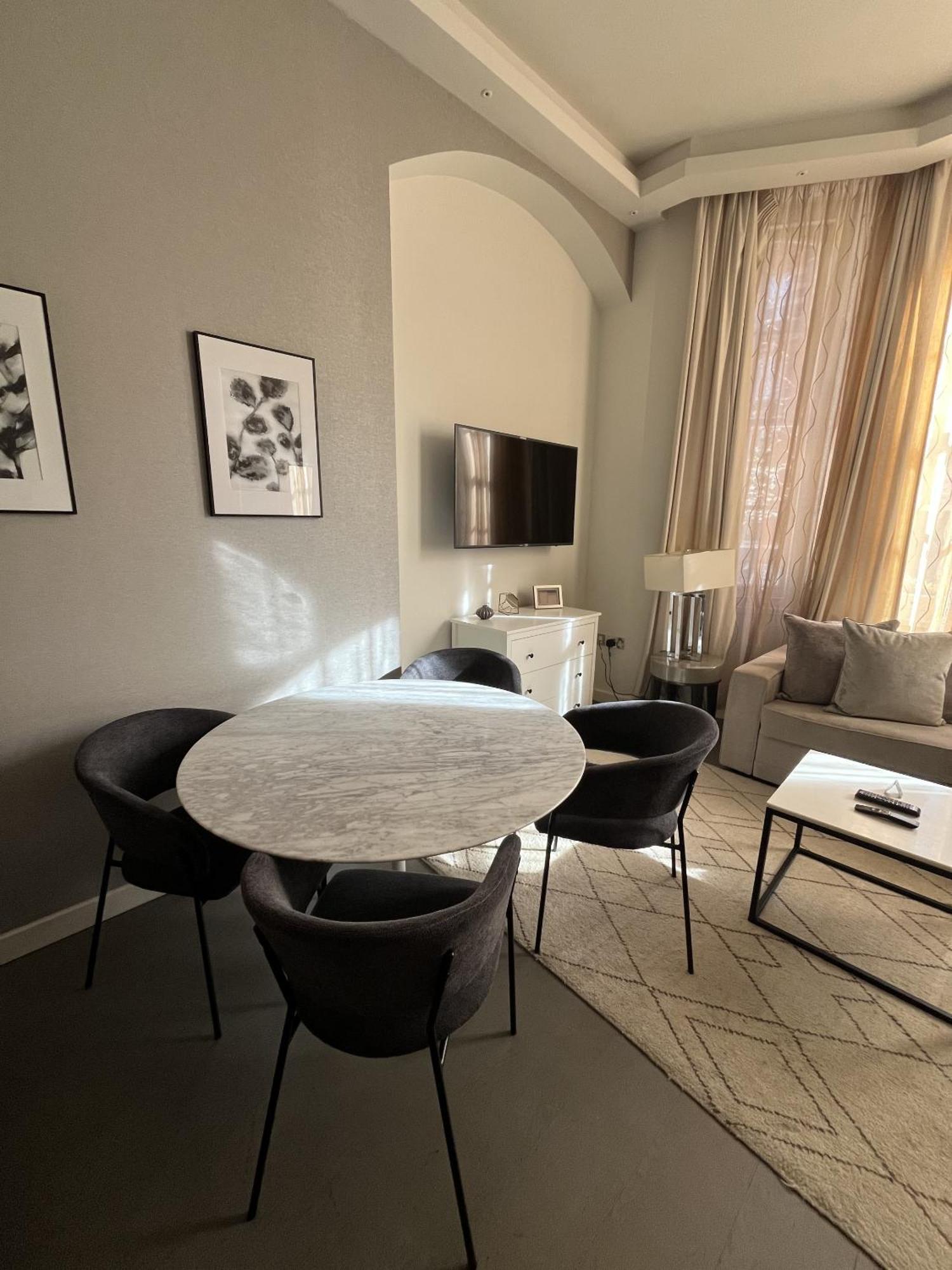 Apartment High Street Kensington *
