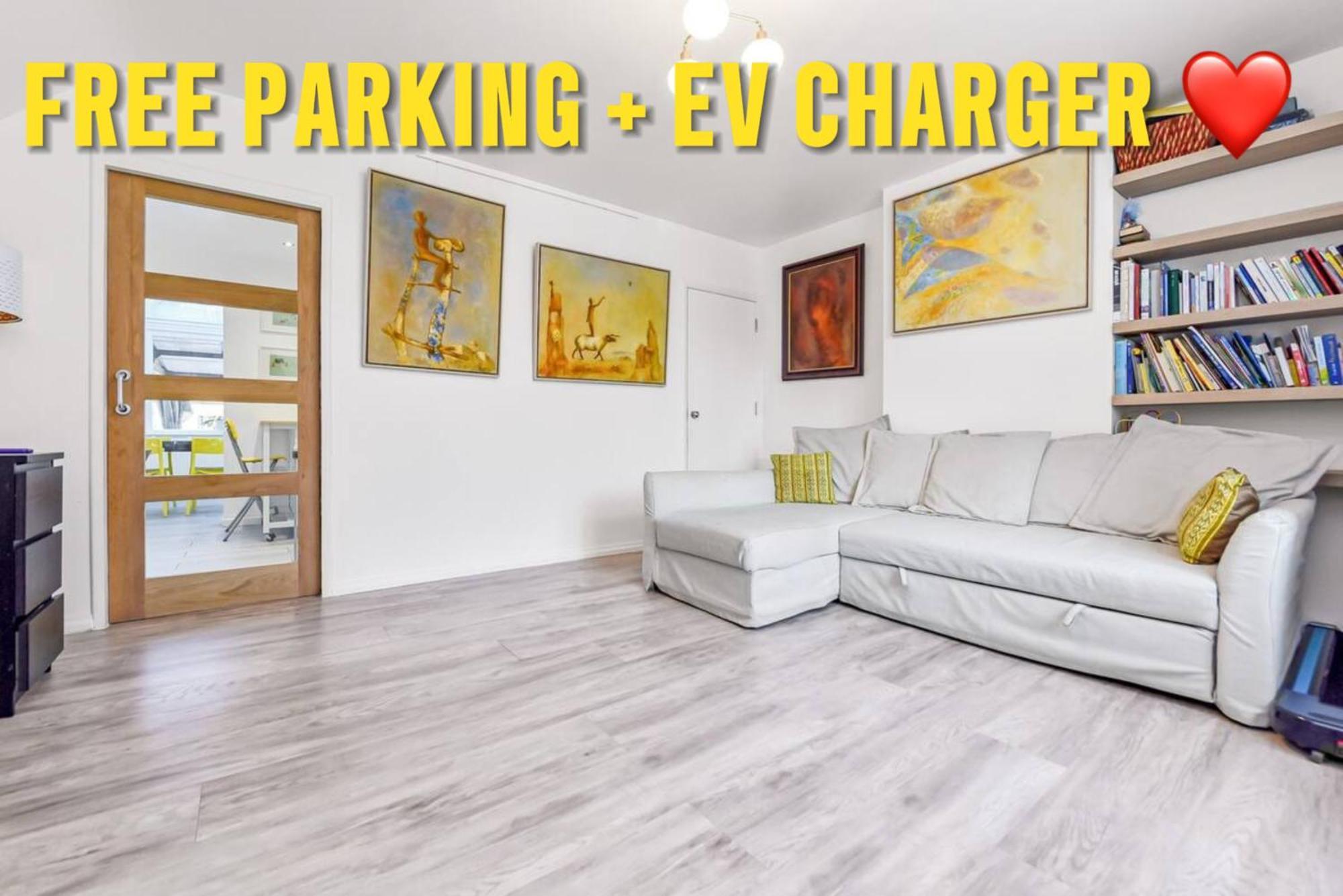Family House In The Heart Of Hanwell With 5 Stars! Vakantiehuis