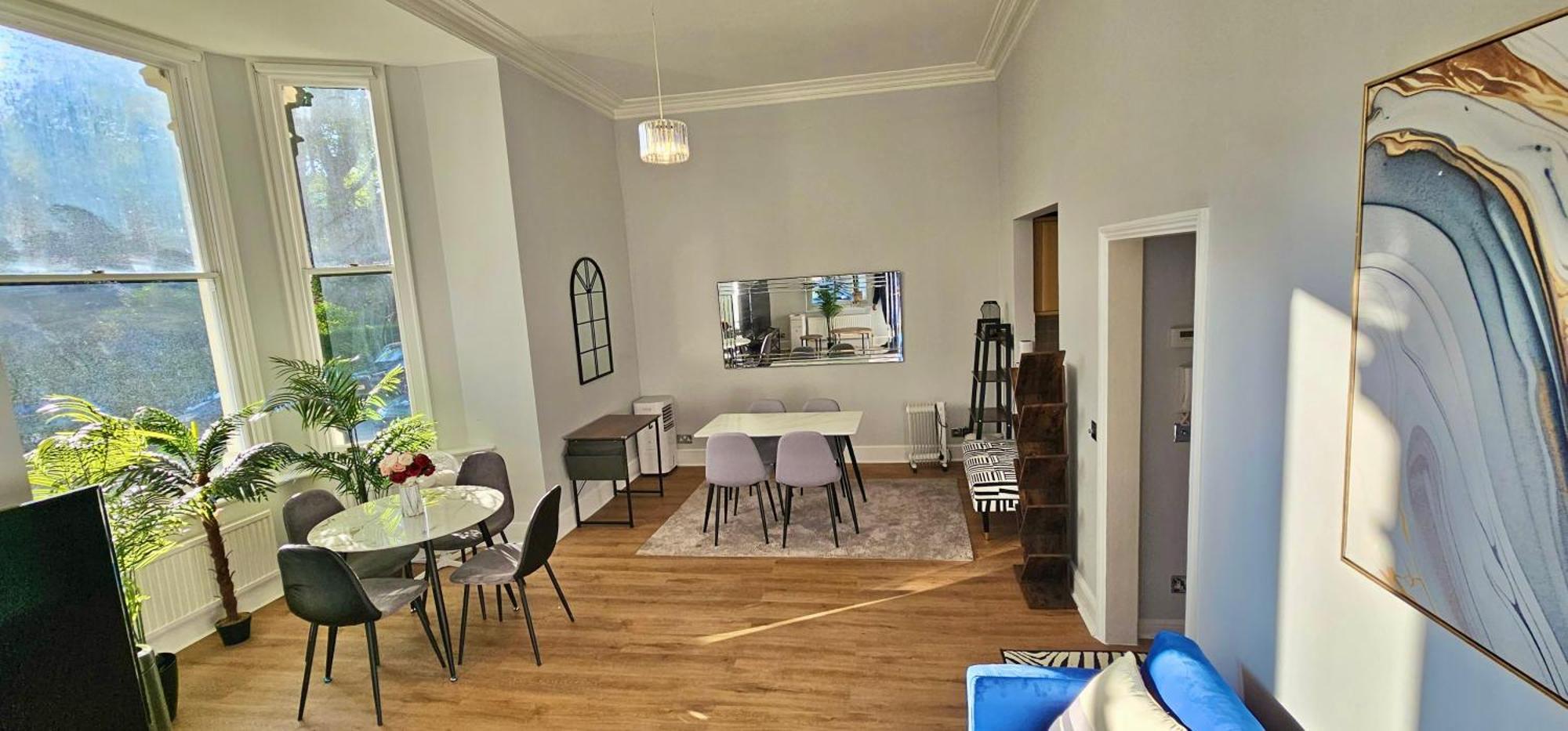Kensington 2Bed Stucco Bright Large High Ceilings - Luxurylondonstays Lejlighed London