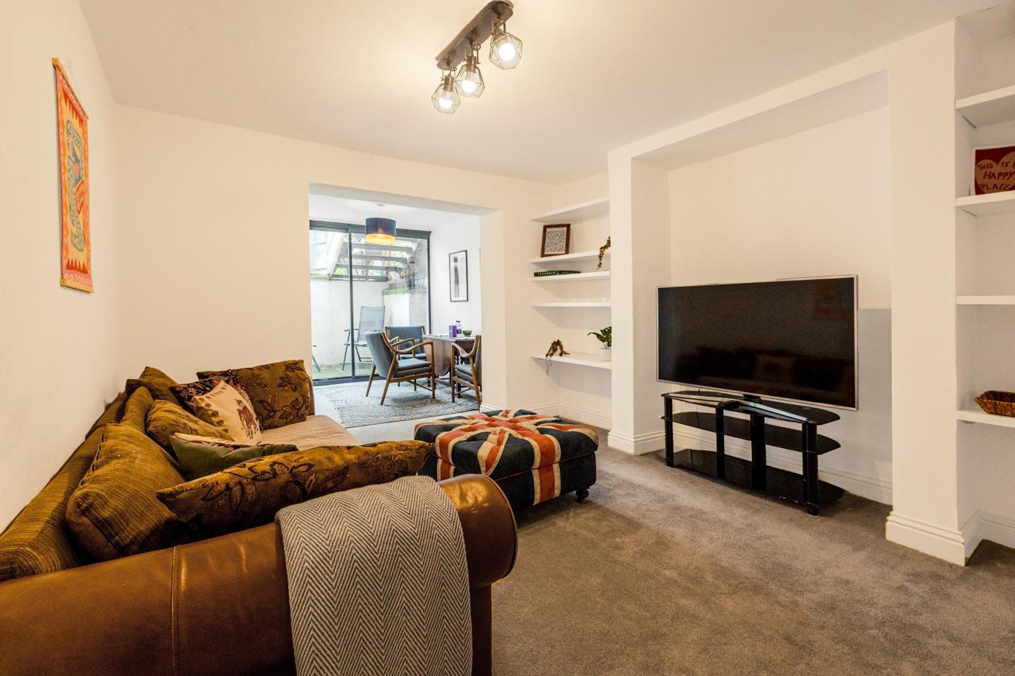 Leilighet 1br Flat Near River Thames, 9min Hammersmith Tube London
