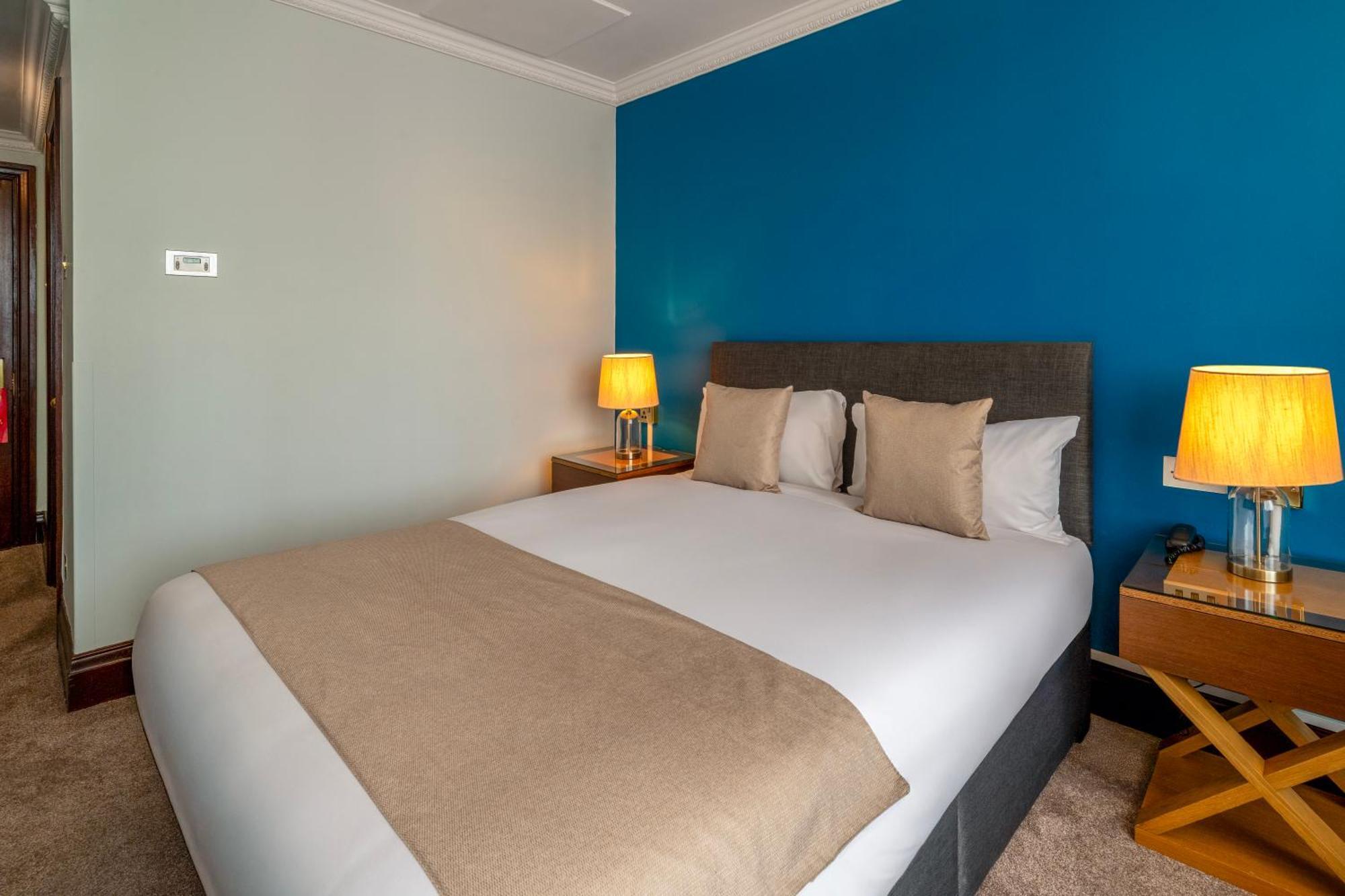 Britannia International Canary Wharf 4*