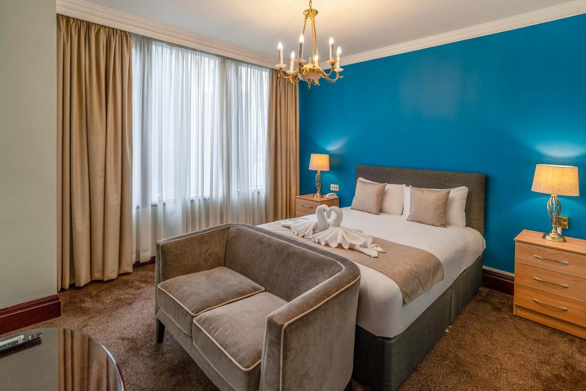 Britannia International Canary Wharf 4*
