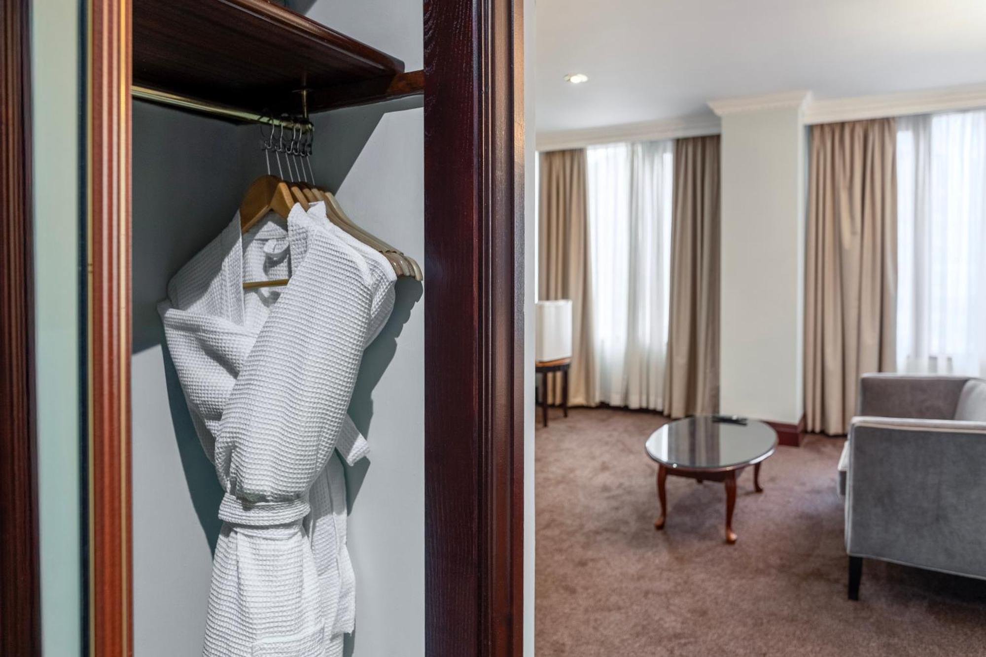 Britannia International Canary Wharf 4* London