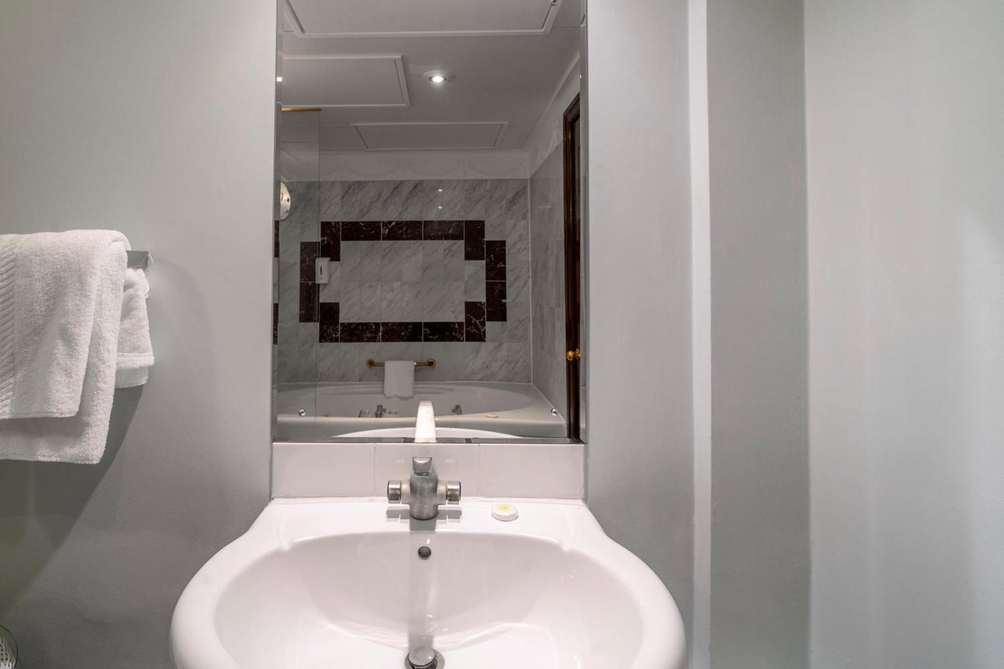 Britannia International Canary Wharf 4* London