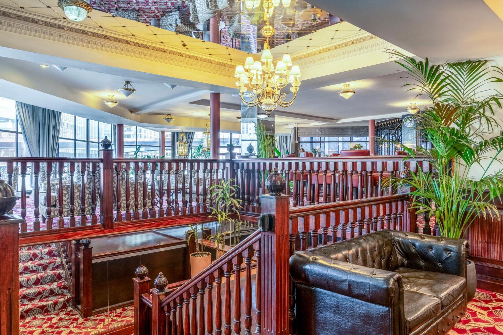 Britannia International Canary Wharf 4*