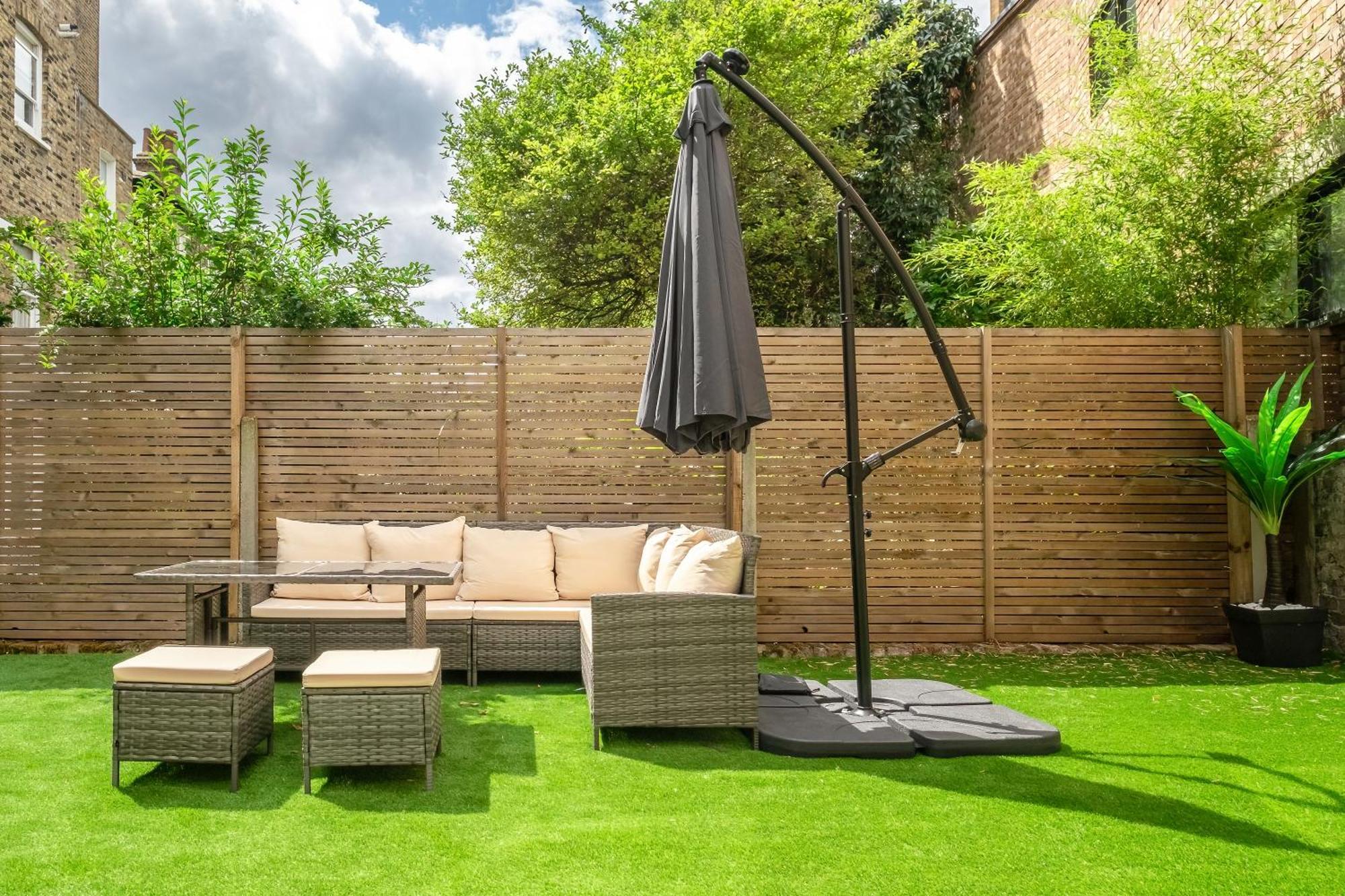 Apartment Luxury 4 Bedroom In London