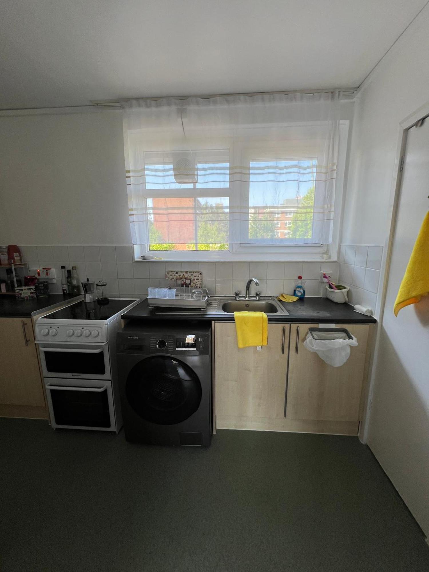 Flat In Appartement *