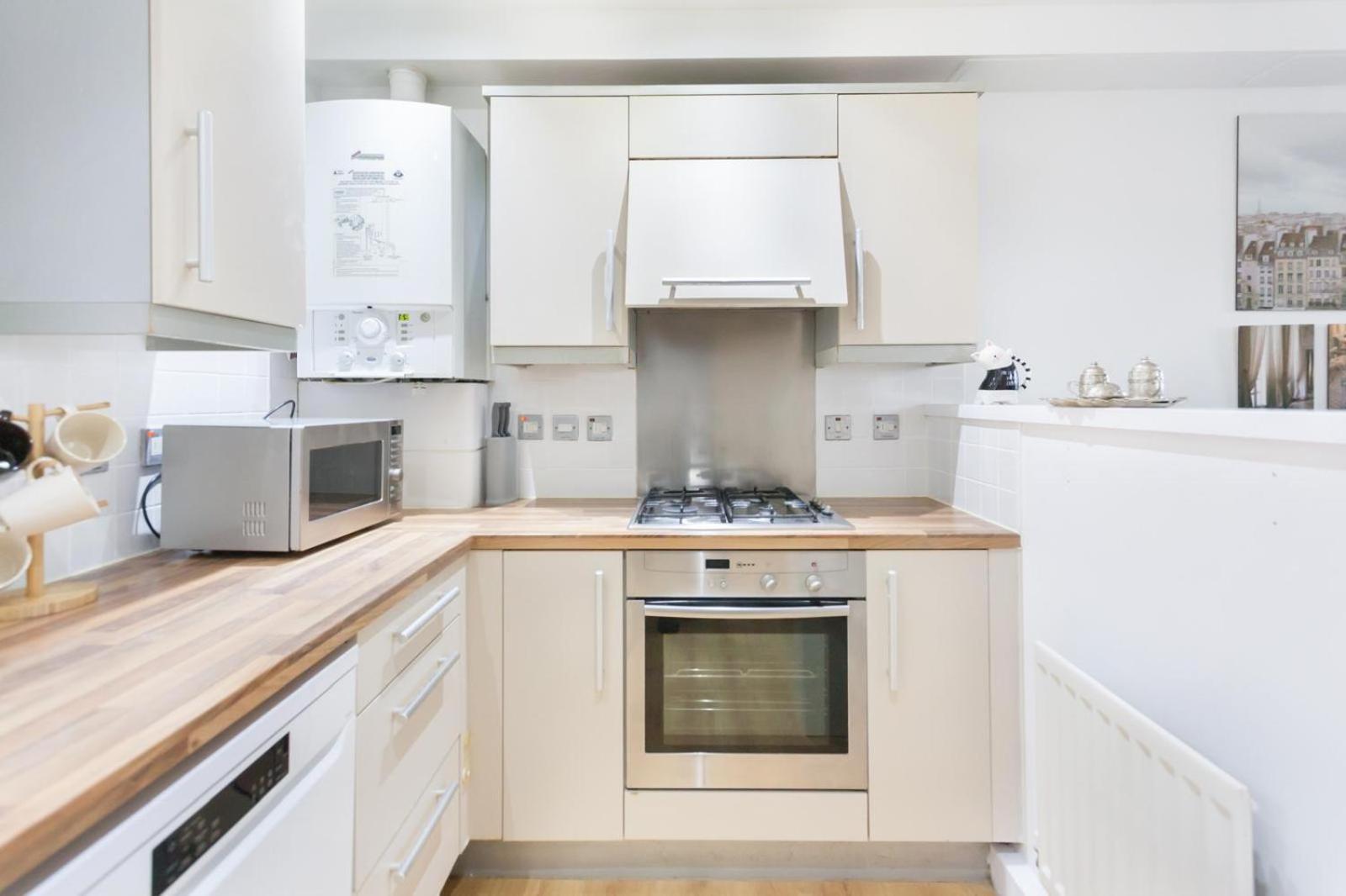 Cozy 2 Bedroom Near Tower Bridge Lägenhet *
