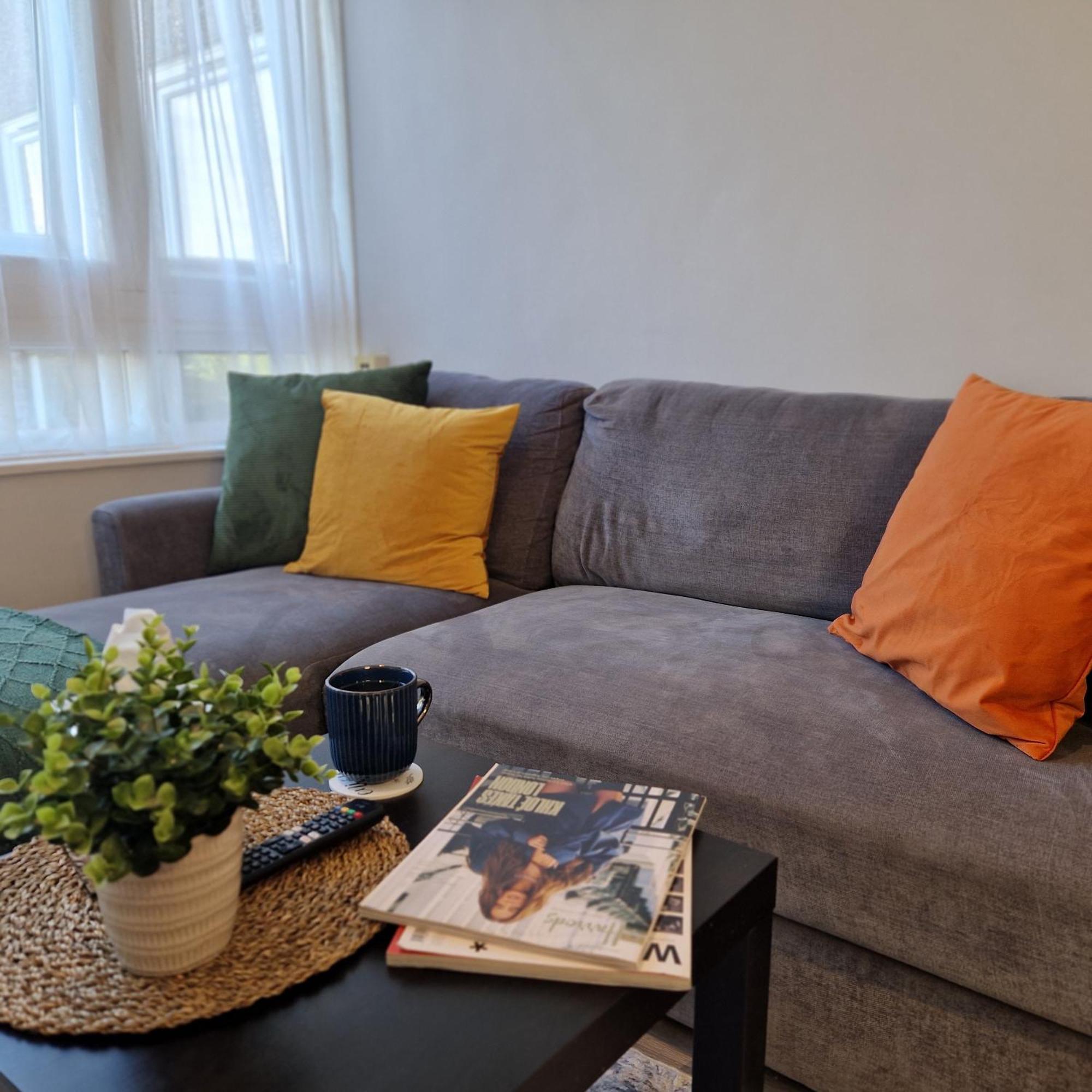 Modern Spacious 1 Bed Flat Westfield Shepherds Bush Free Wifi Apartment London