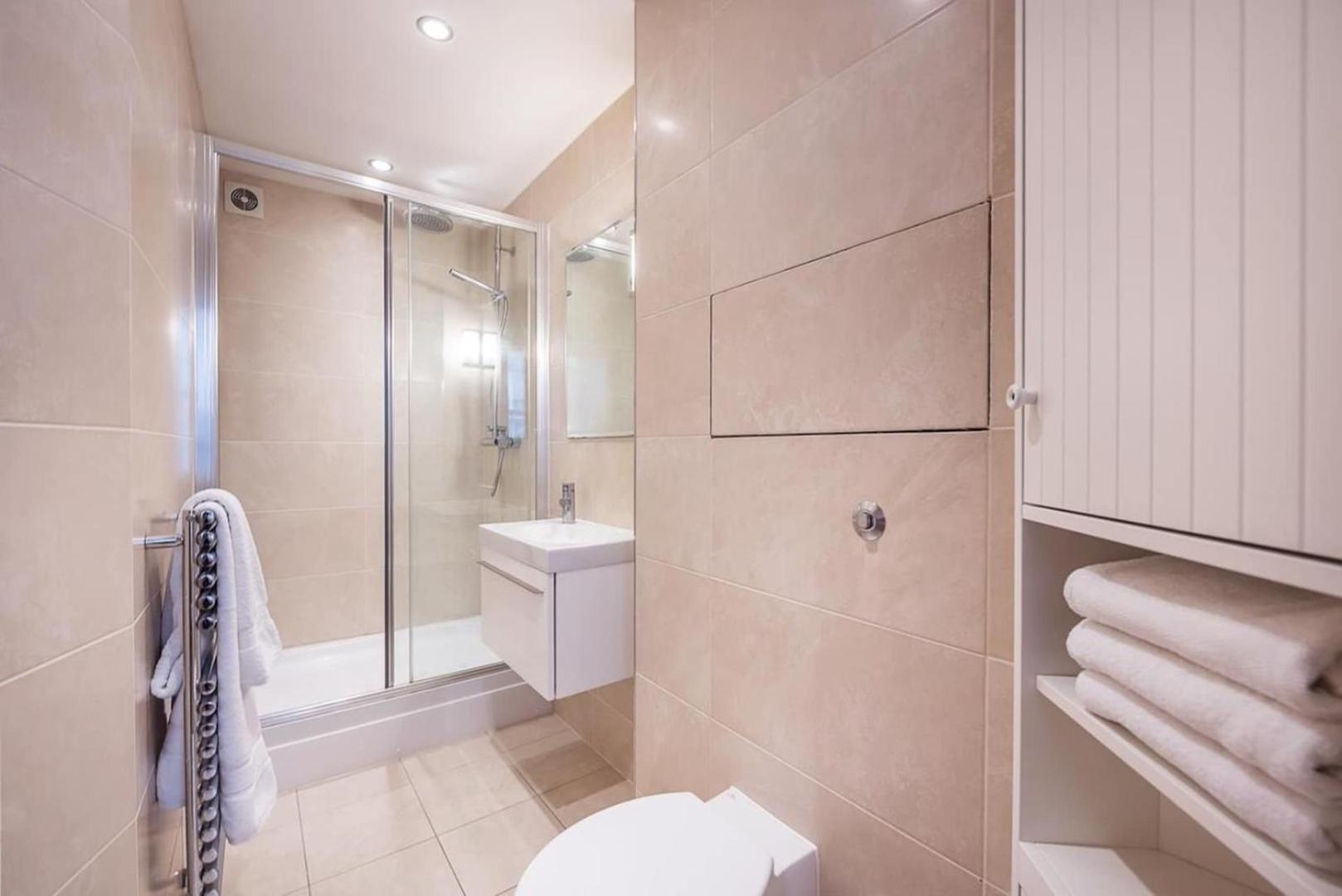 Fantastic 1 Bedroom Flat Leicester Square West End Ferienhaus London