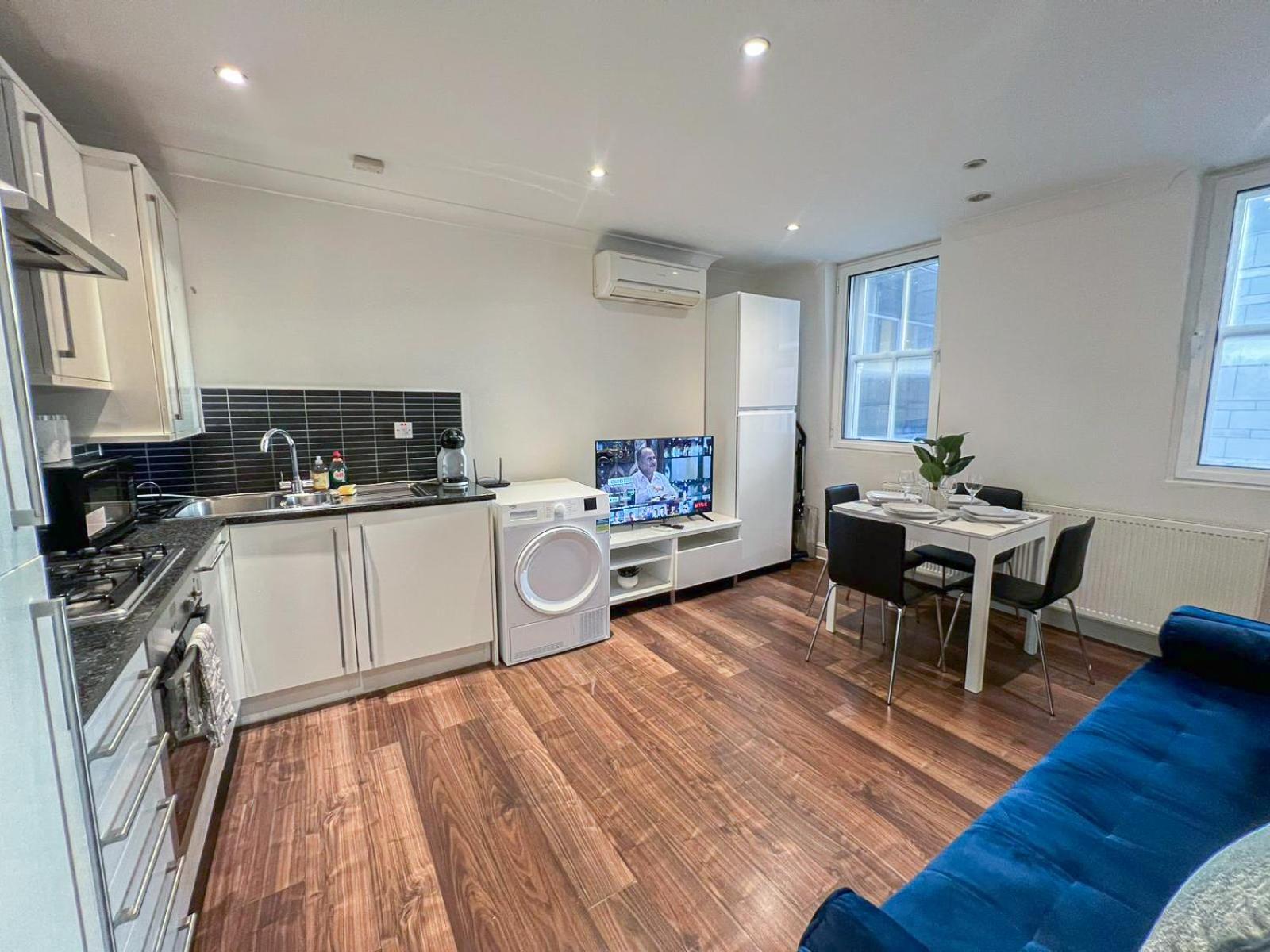 Lejlighed 2-bedroom Flat In Embankment A Short Walk Away To Trafalgar Square Near Big Ben, Eye *