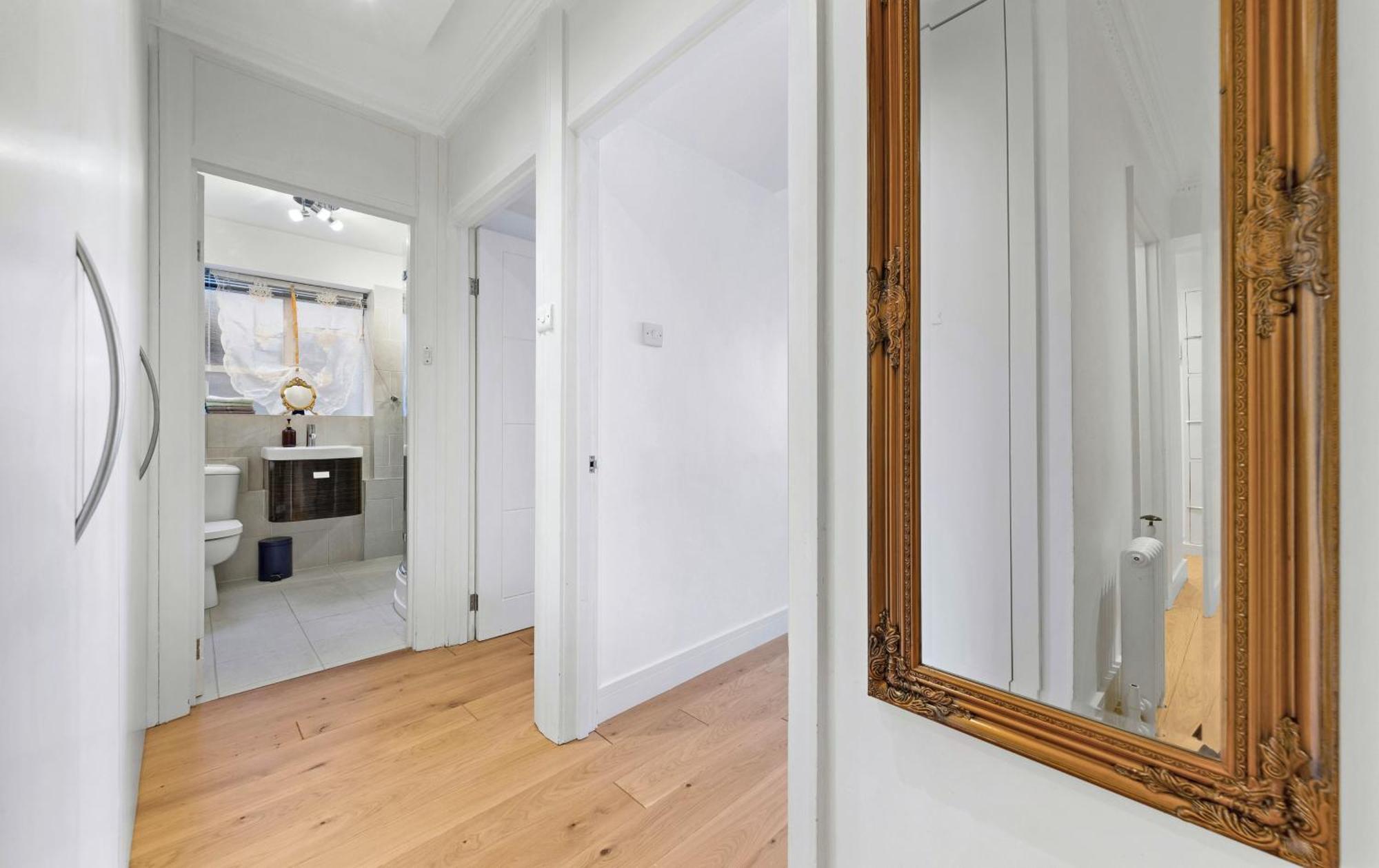 Fabulous With Terrace By Harrods Apartment *