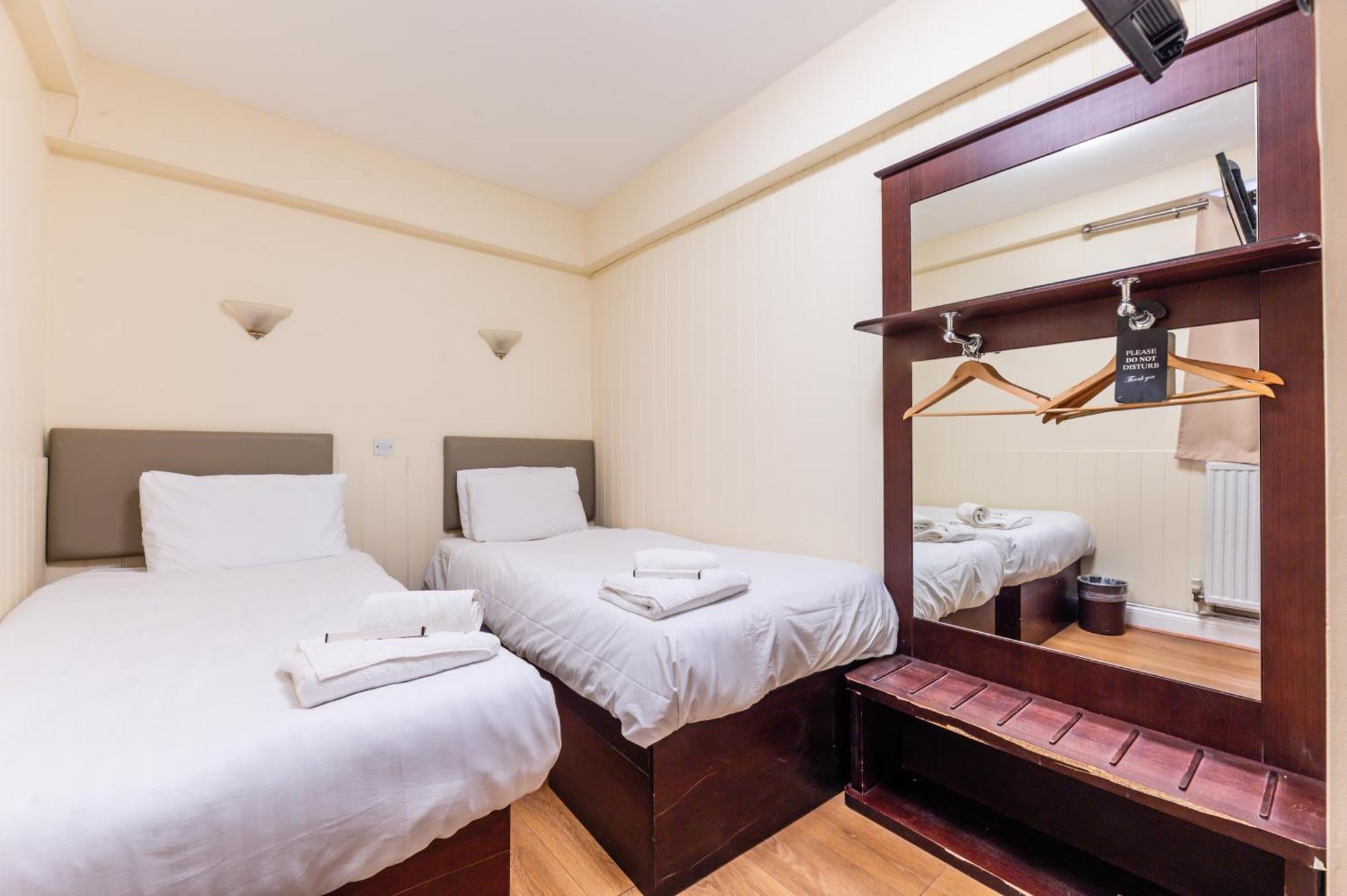 Guest house Astoria London