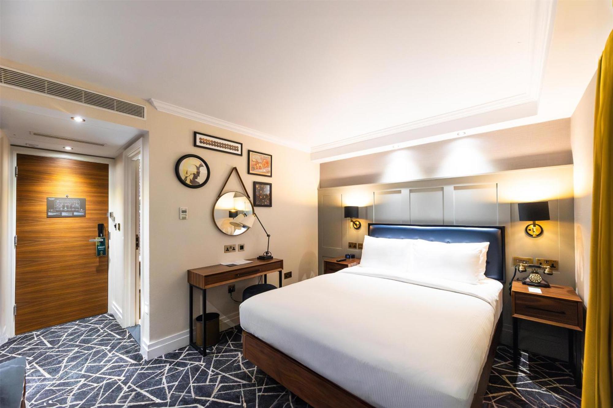 100 Queen's Gate London, Curio Collection By Hilton Hotell 5*