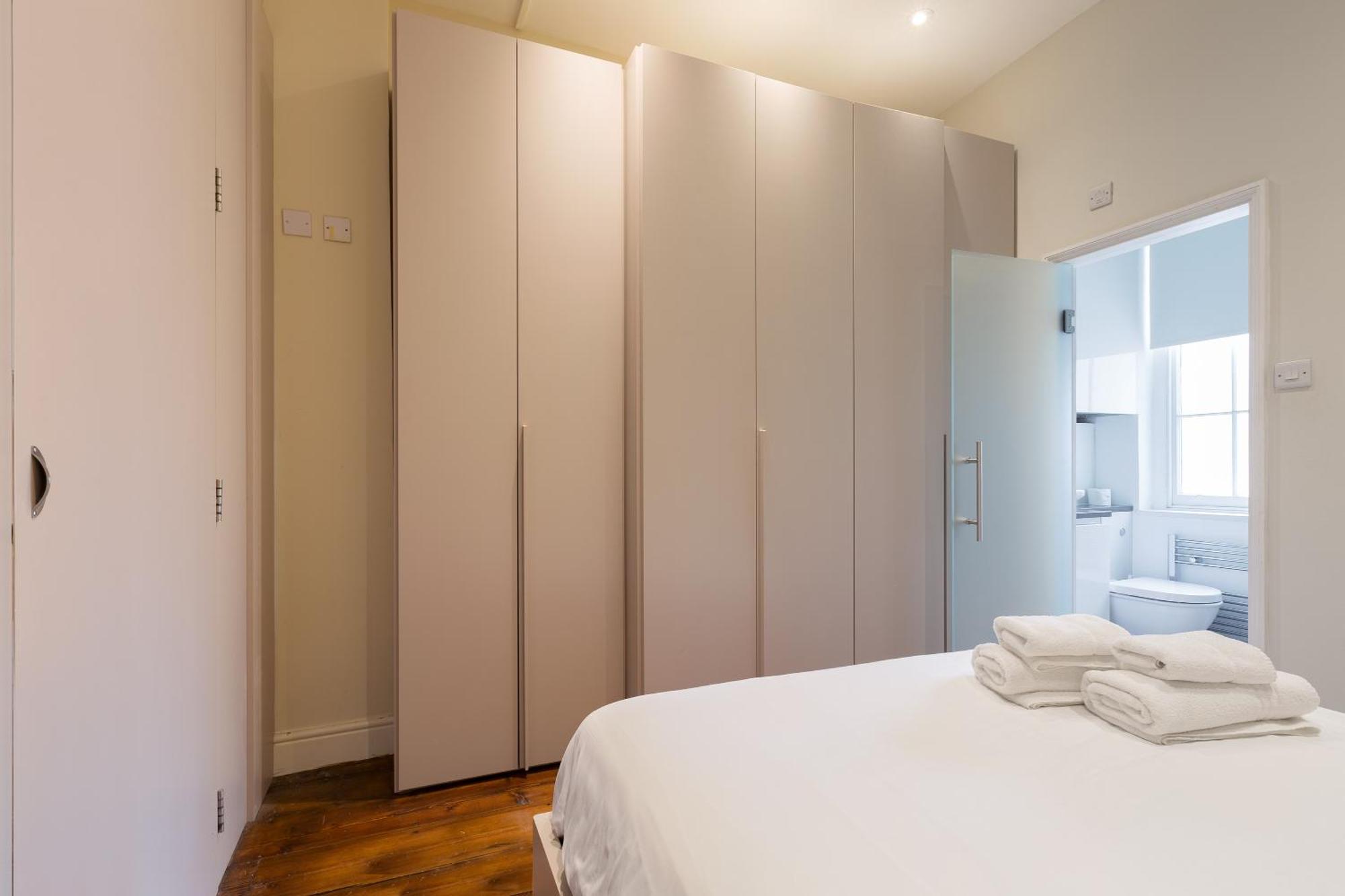Superb One Bedroom In Soho Apartment