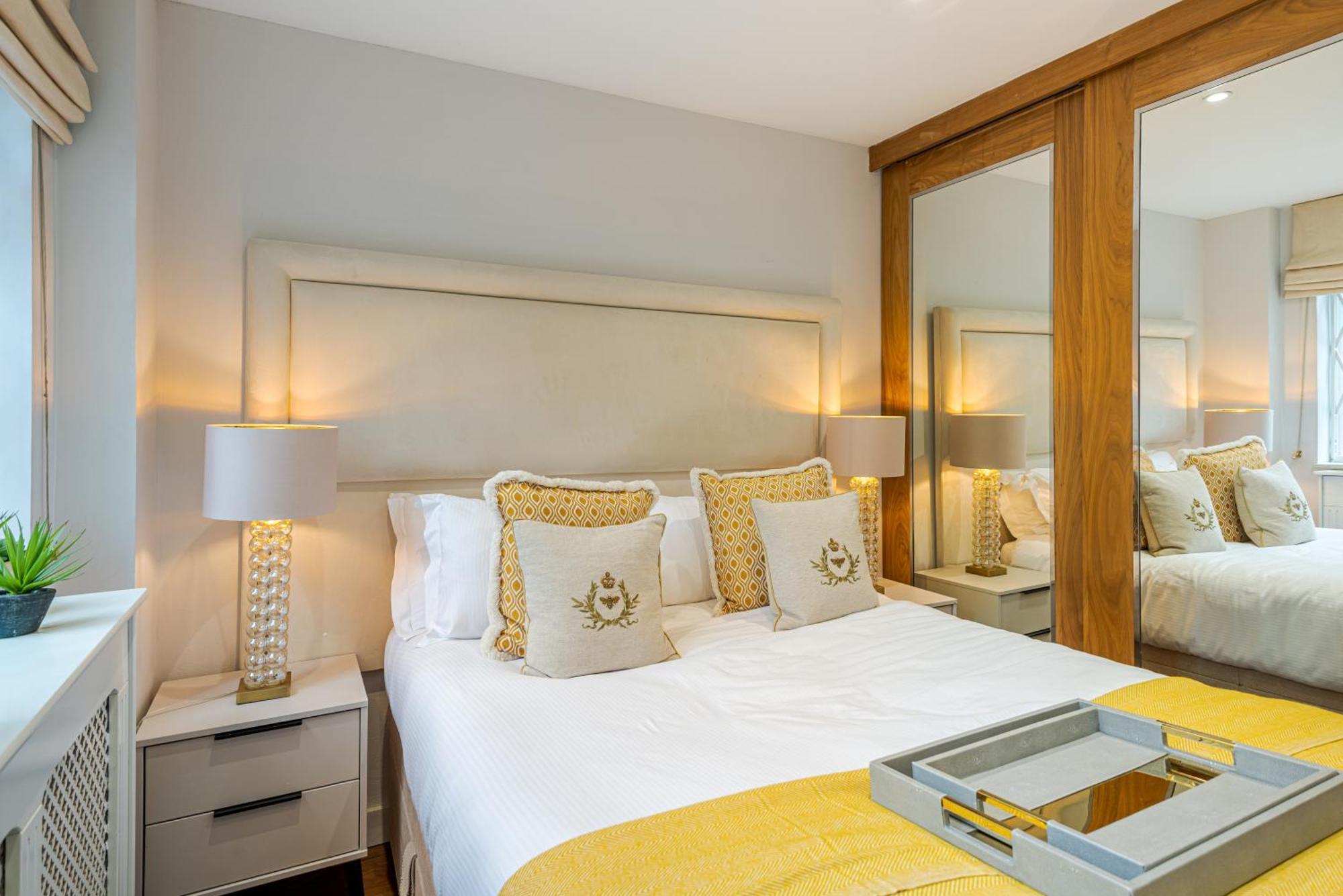 Elegant Ground Floor Apartment With Harrods View And Ac In Knightsbridge Appartement Londres